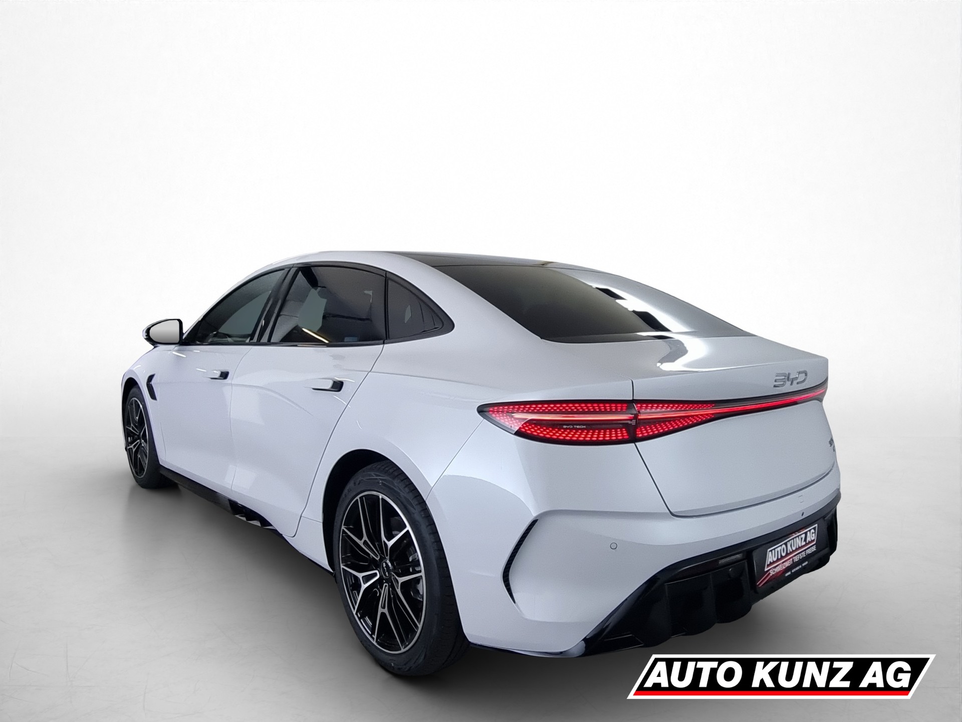 BYD Seal 82,2 kWh Excellence AWD-showroom-element-3