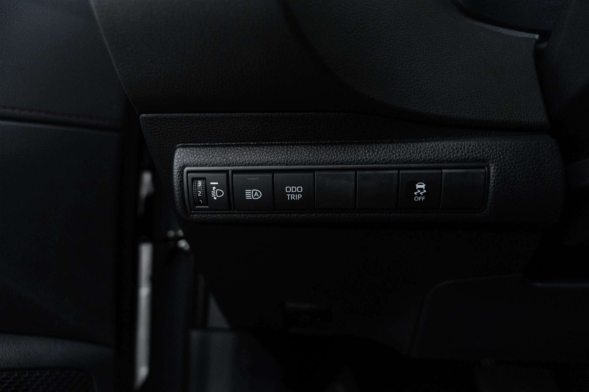 TOYOTA TOYOTA Corolla Touring Sports 2.0 HSD GR Sport e-CVT Automat-image-24