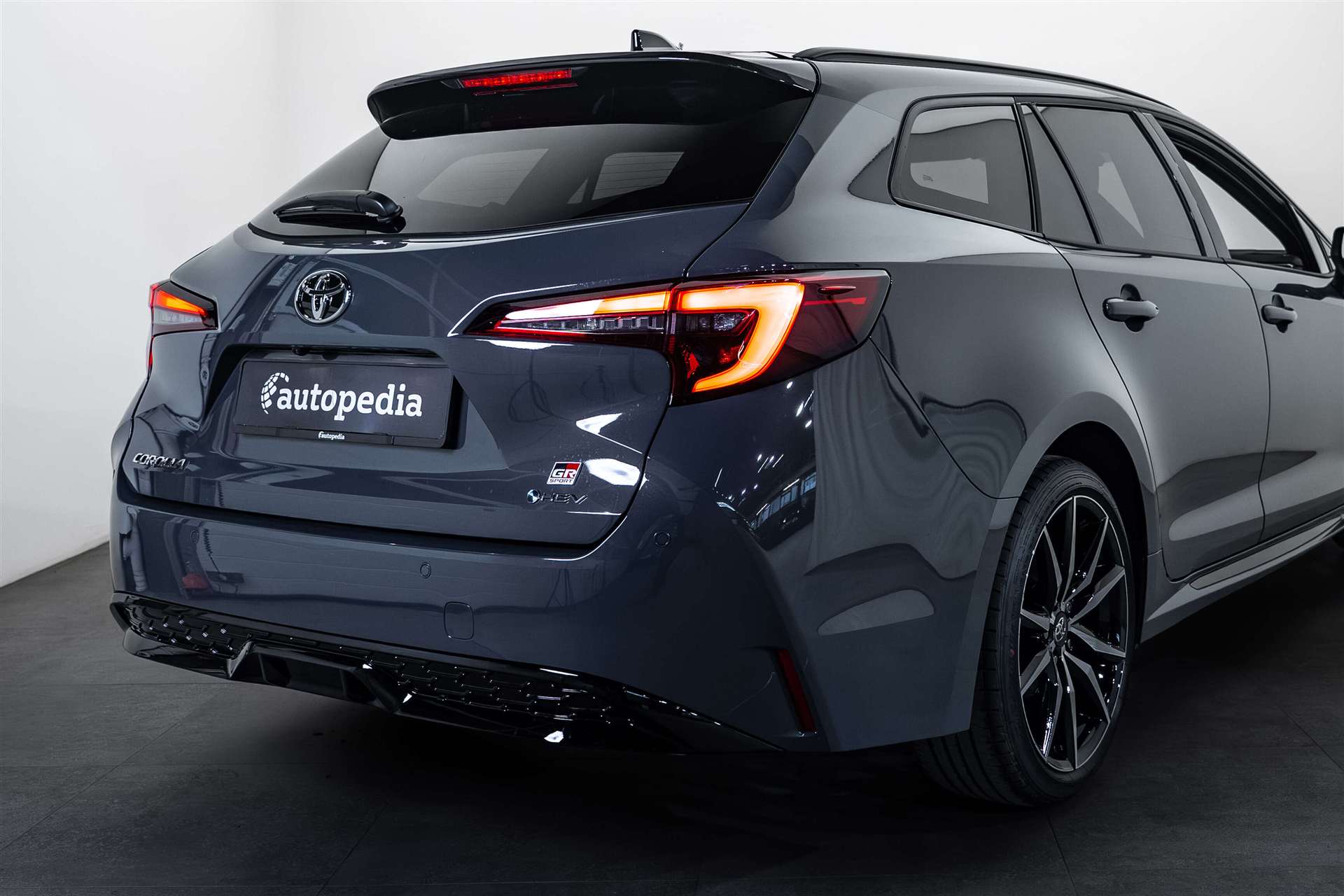 TOYOTA TOYOTA Corolla Touring Sports 2.0 HSD GR Sport e-CVT Automat-showroom-element-3