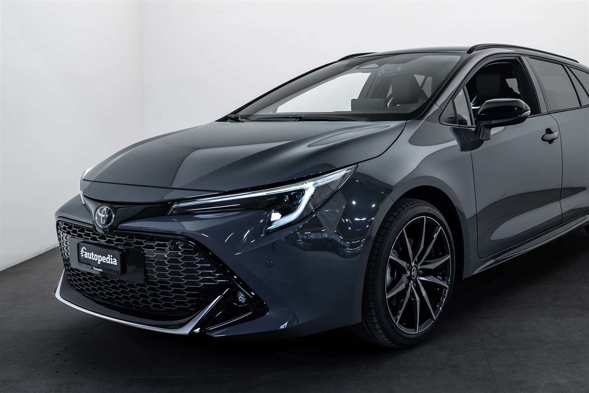 TOYOTA TOYOTA Corolla Touring Sports 2.0 HSD GR Sport e-CVT Automat-showroom-element-1