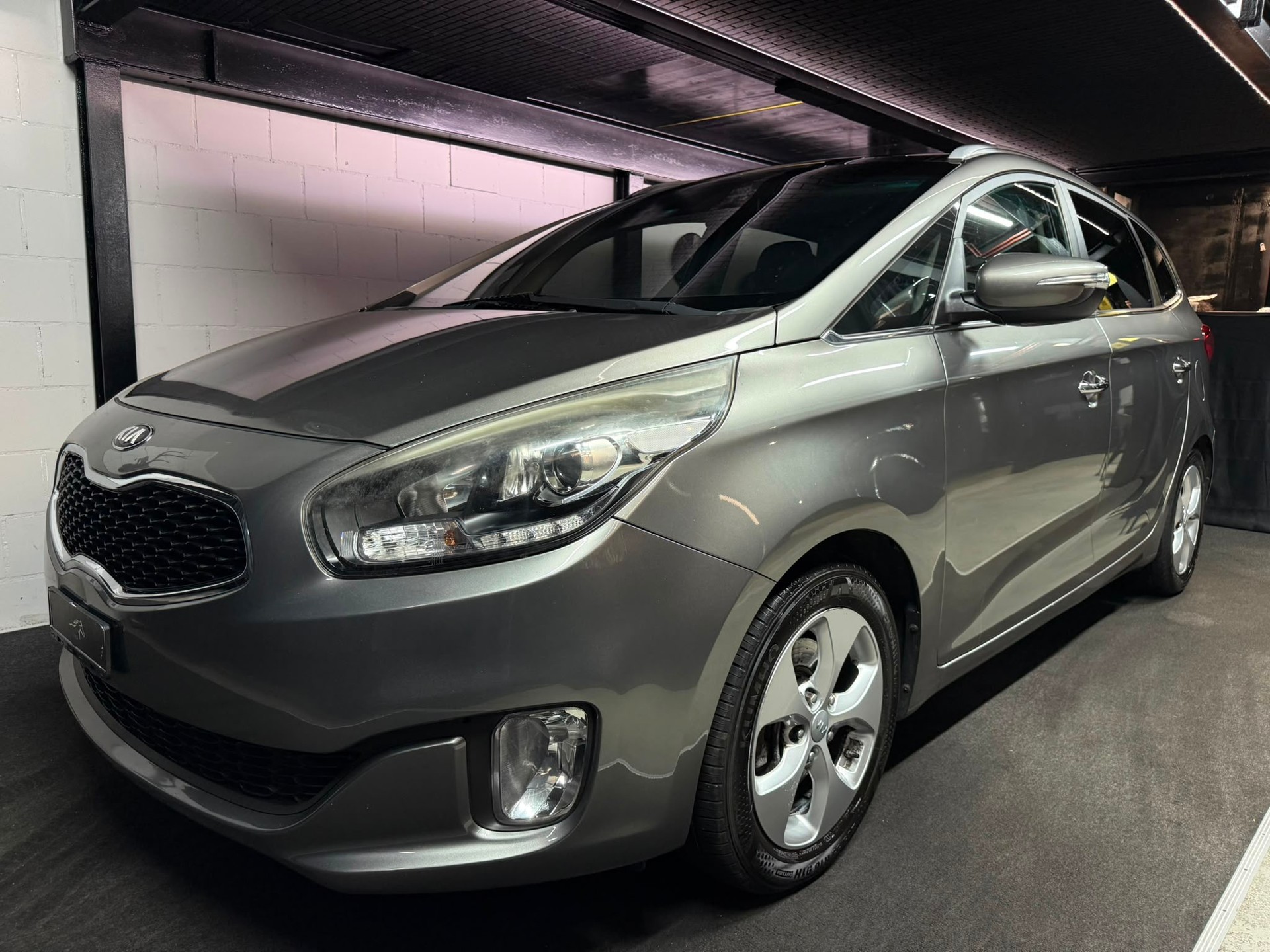 KIA Carens 1.6 GDI Swiss Eco Edition / 7 PLÄTZE /-showroom-element-1