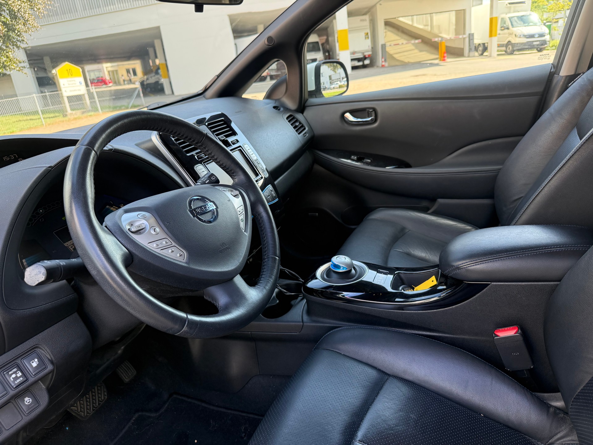 NISSAN Leaf visia 24kWh (incl battery)-image-7