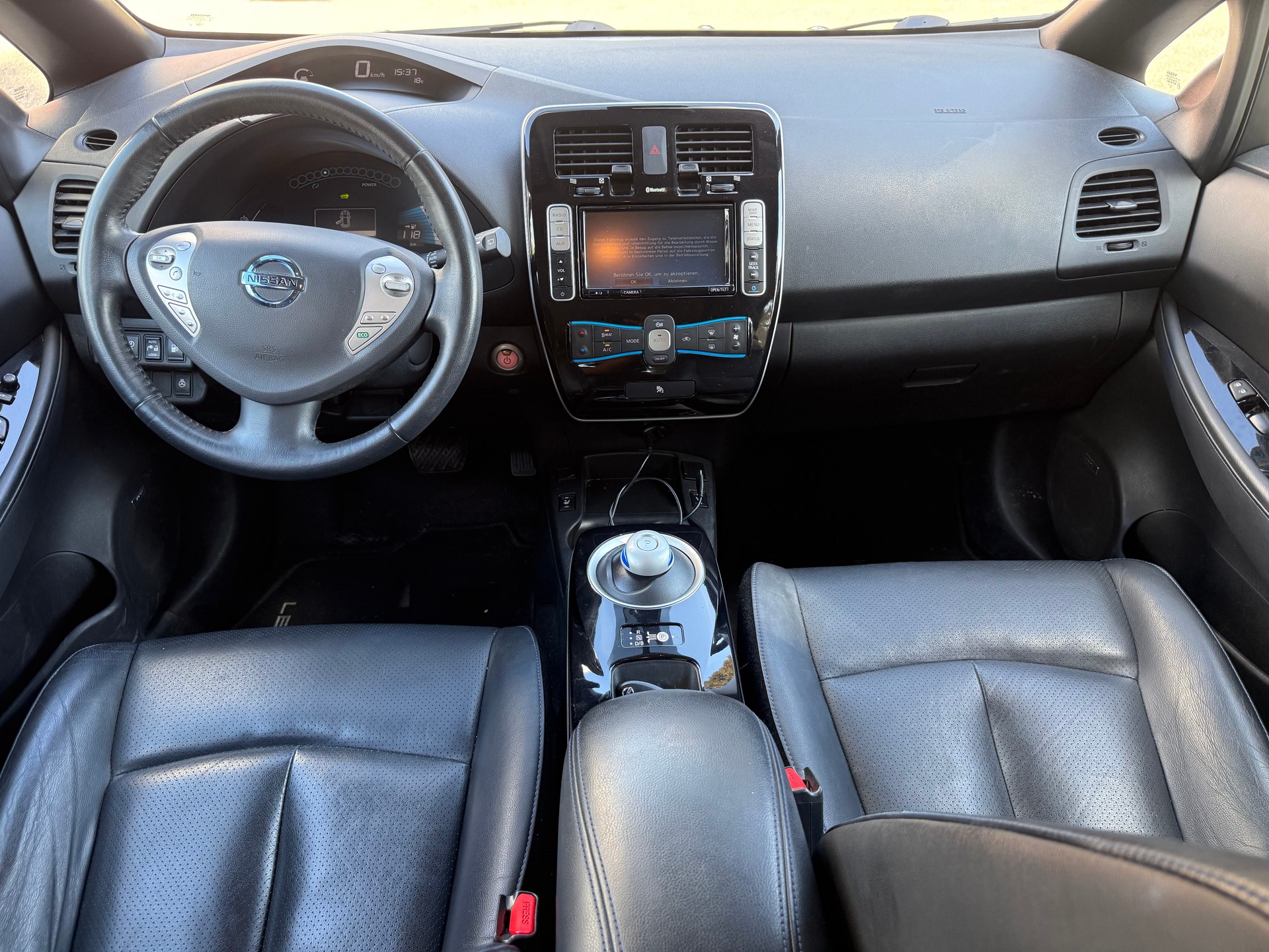 NISSAN Leaf visia 24kWh (incl battery)-image-8