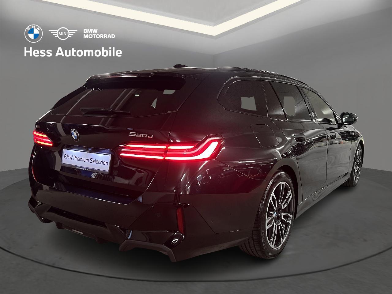 BMW 520d xDrive 48V Touring M Sport-showroom-element-2