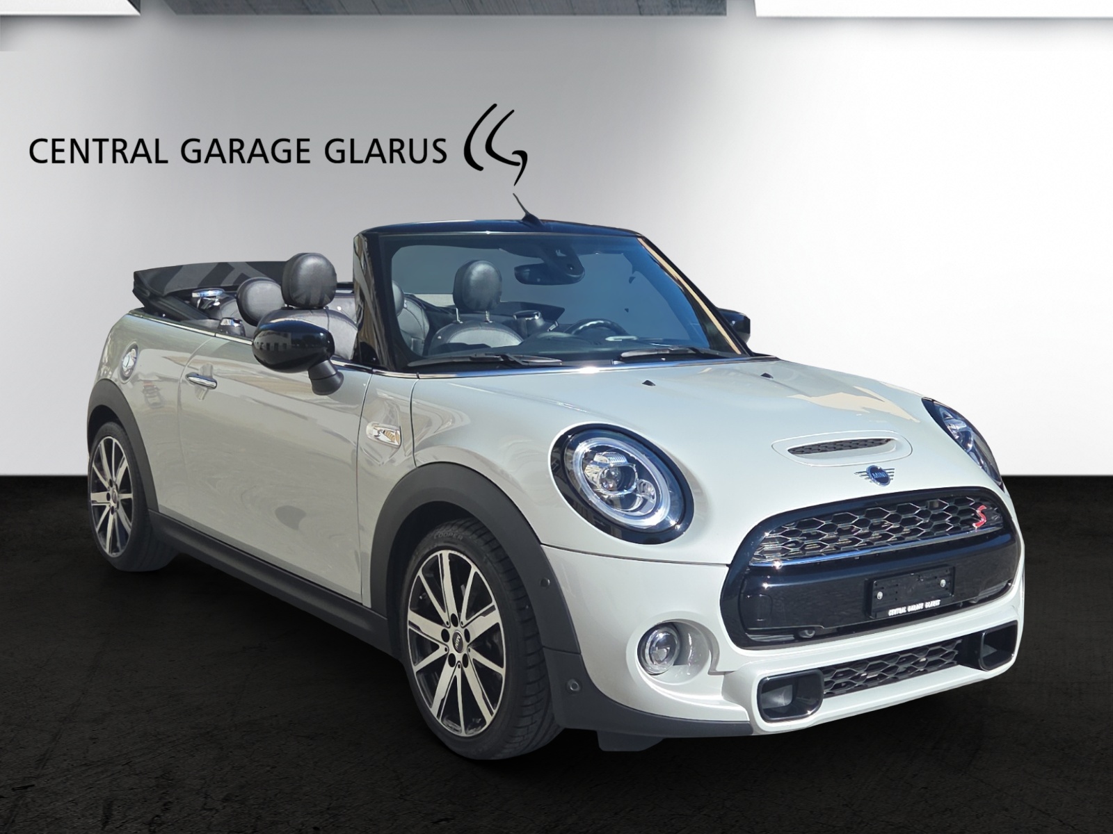 MINI Cooper S Cabriolet DKG-showroom-element-2
