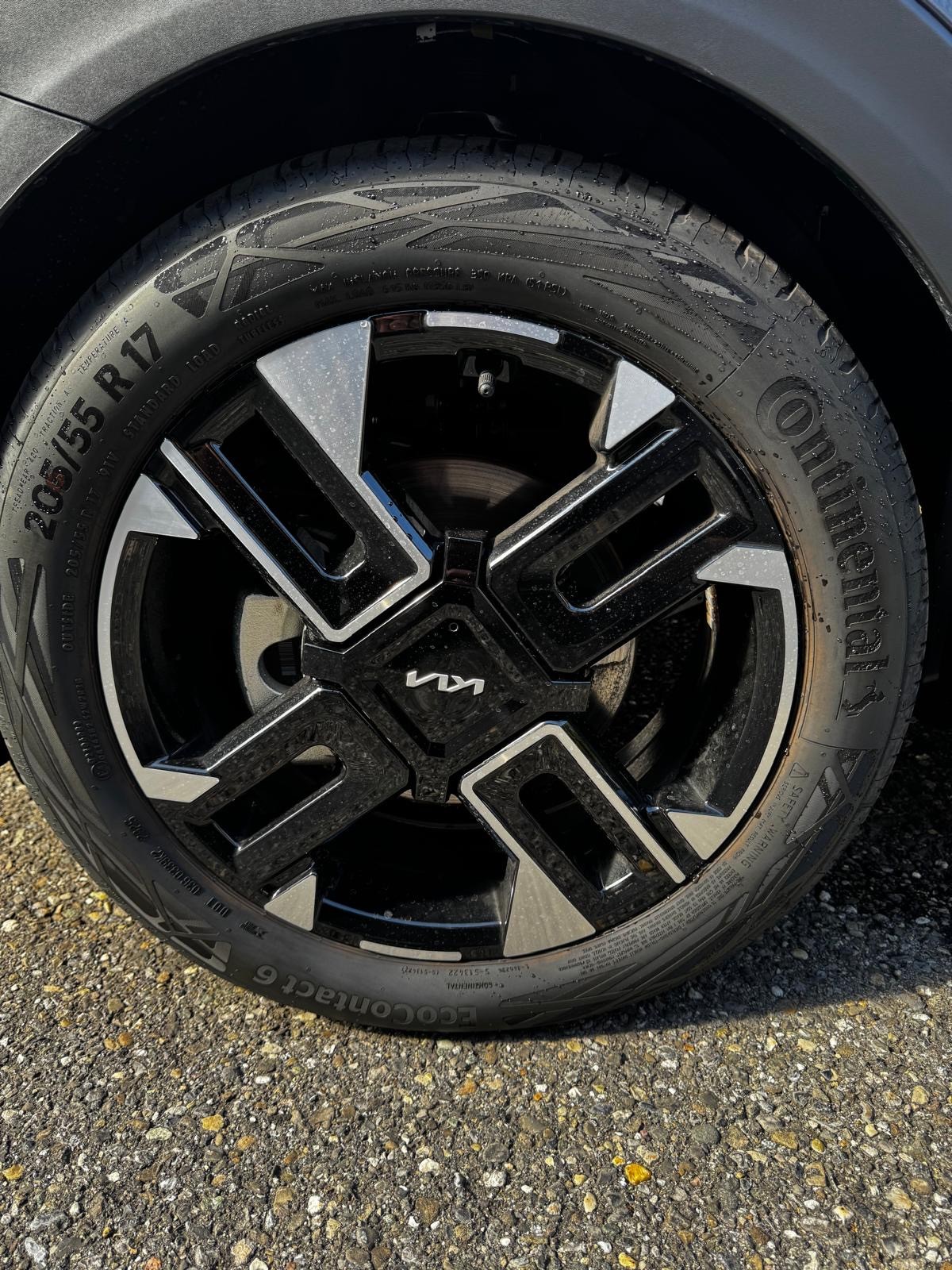 KIA Stonic 1.0 T-GD MHEV GT-Line DCT-image-13