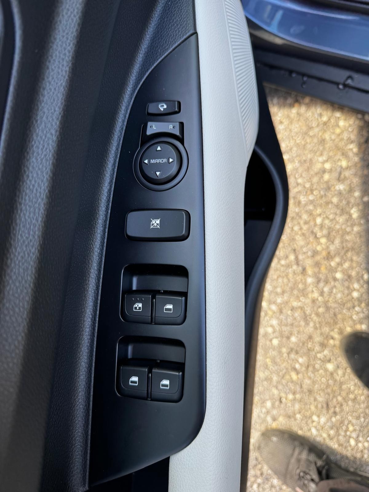 KIA Stonic 1.0 T-GD MHEV GT-Line DCT-image-12
