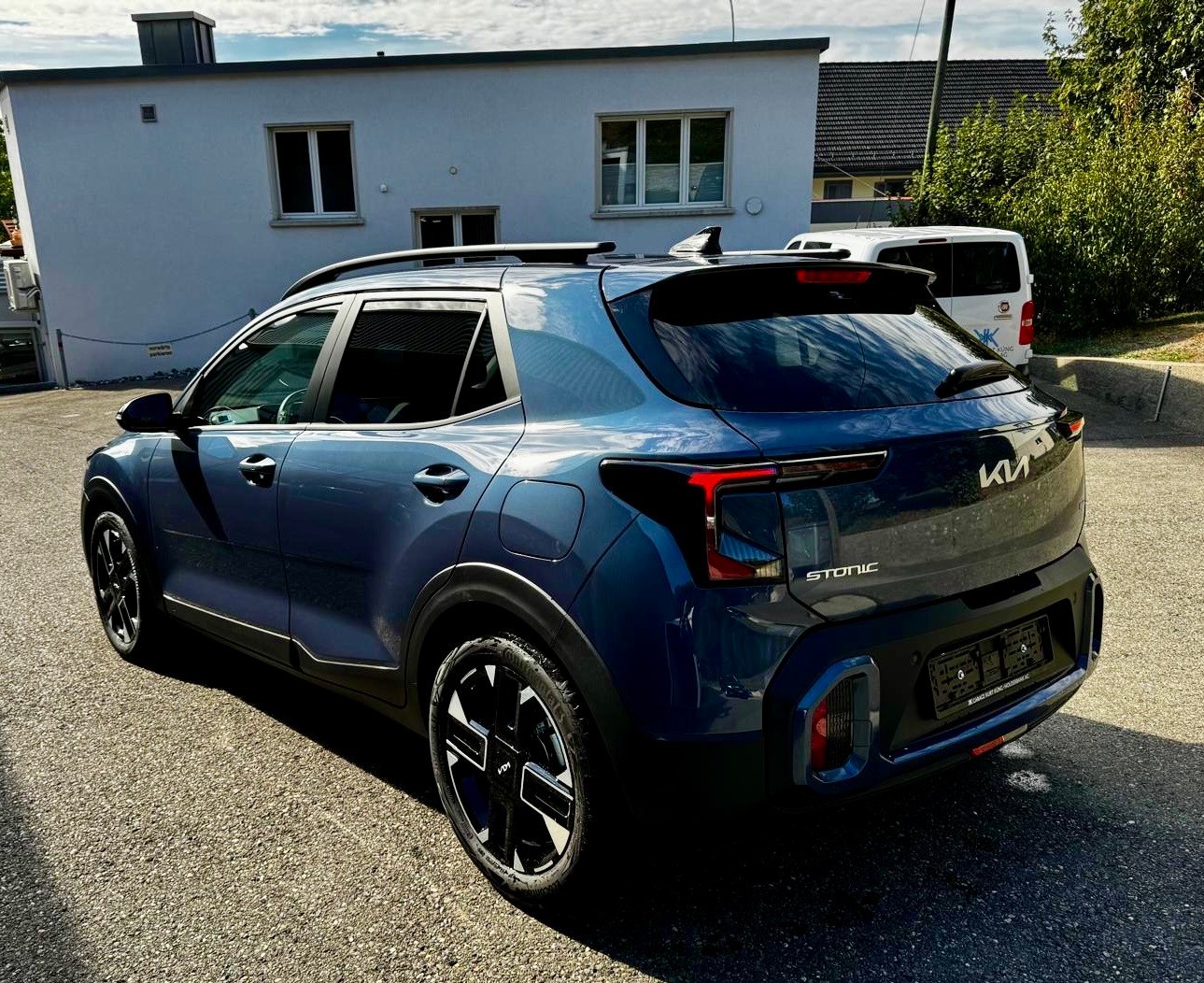KIA Stonic 1.0 T-GD MHEV GT-Line DCT-image-5