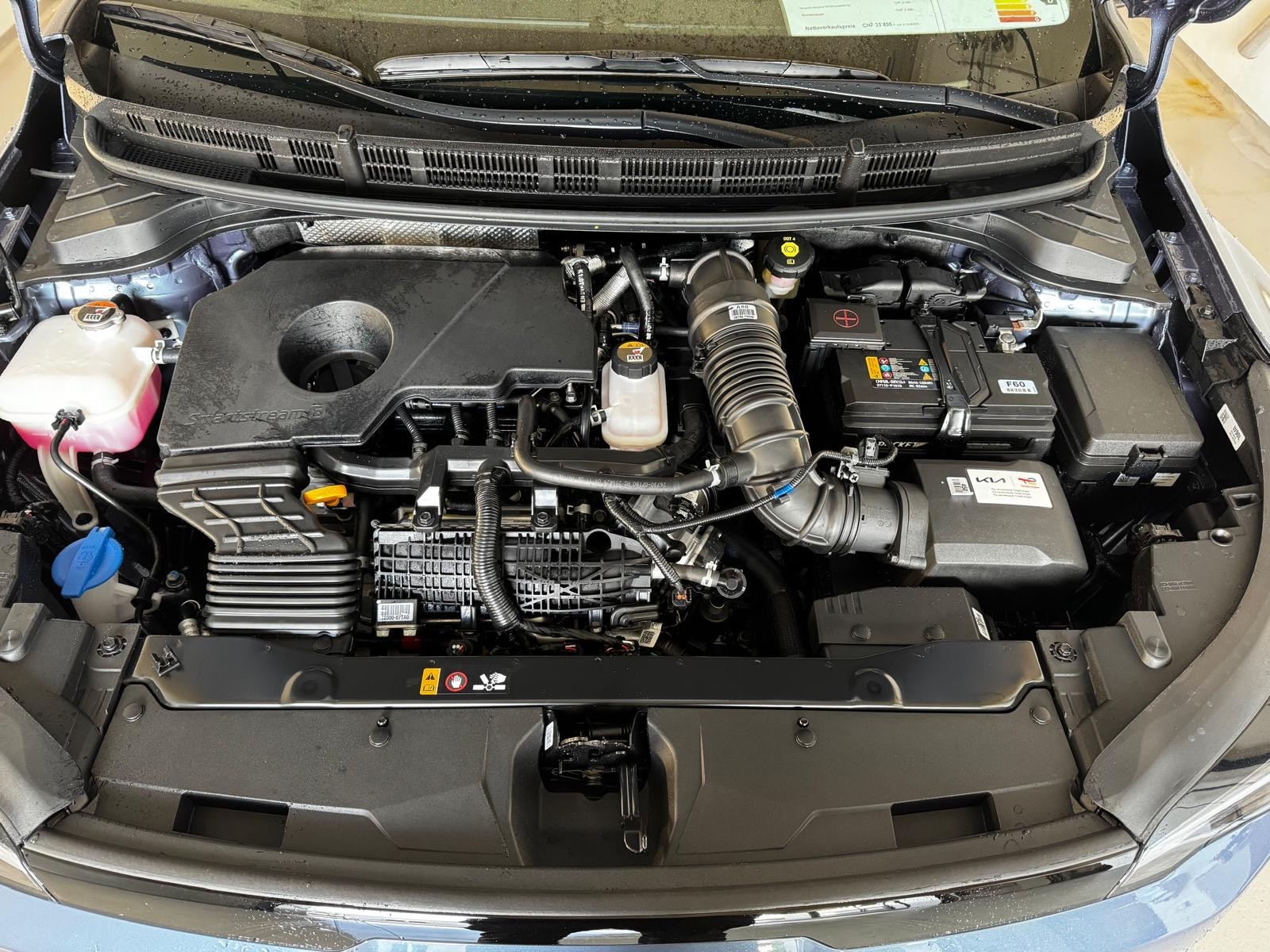 KIA Stonic 1.0 T-GD MHEV GT-Line DCT-image-15