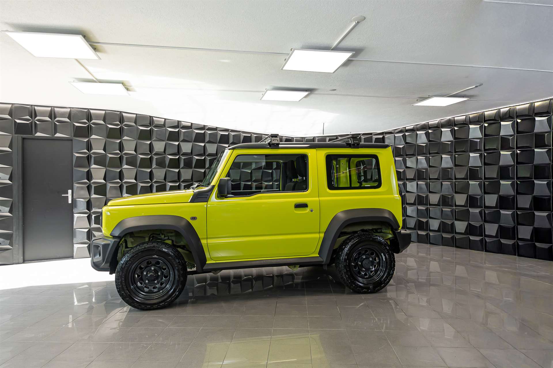 SUZUKI Jimny 1.5 Compact+ 4x4-showroom-element-1
