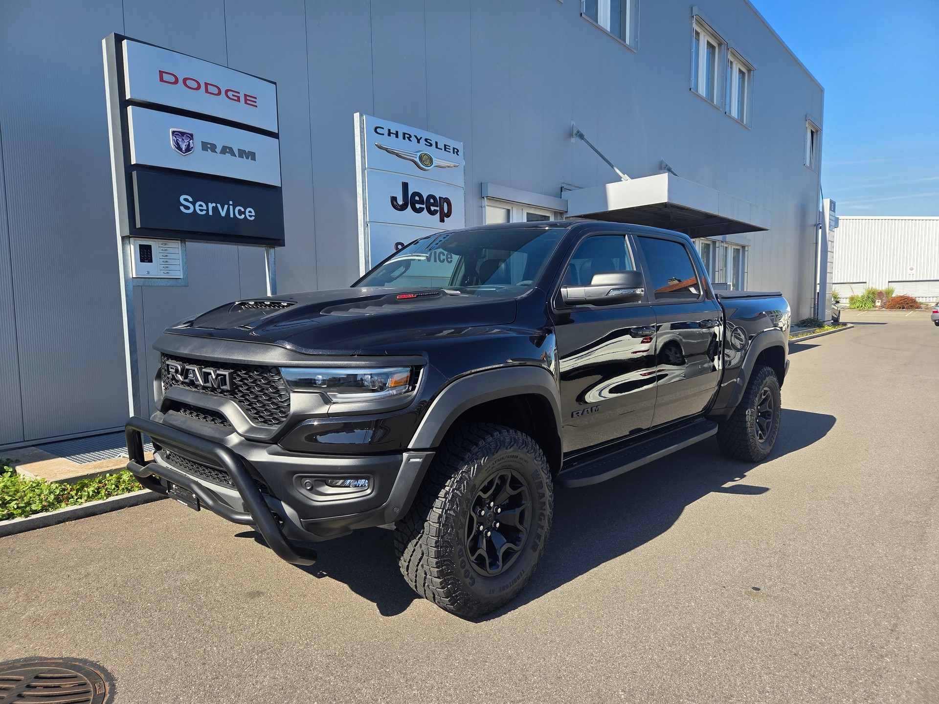 DODGE Ram 1500 6.2 V8 4x4 TRX Level 2 / 711 PS / 3.5T AHK-showroom-element-1