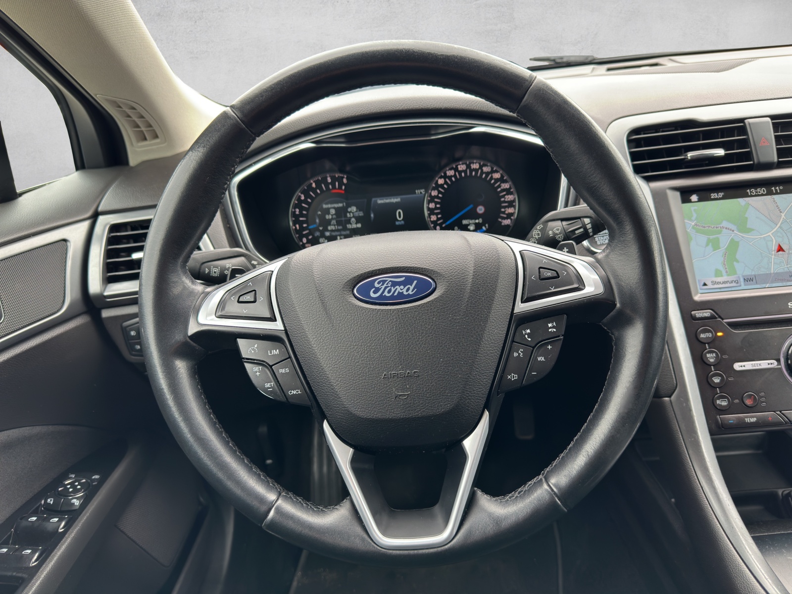 FORD Mondeo 2.0 TDCi Trend PowerShift-image-14