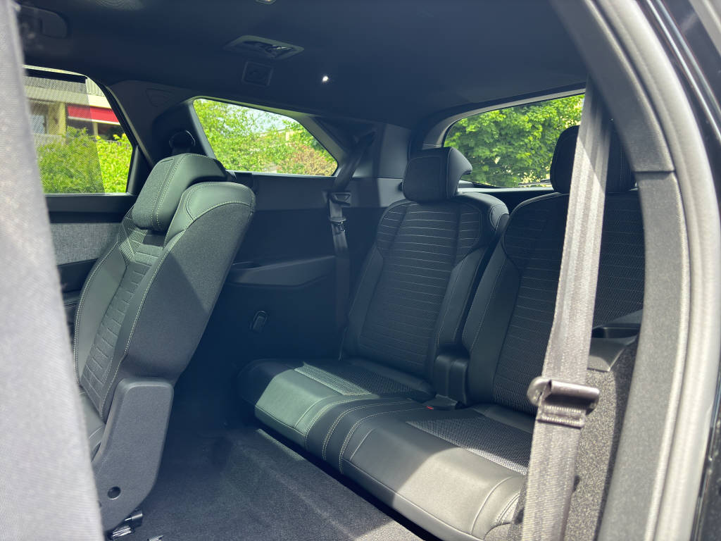 PEUGEOT 5008 1.2 Hybrid GT-image-9