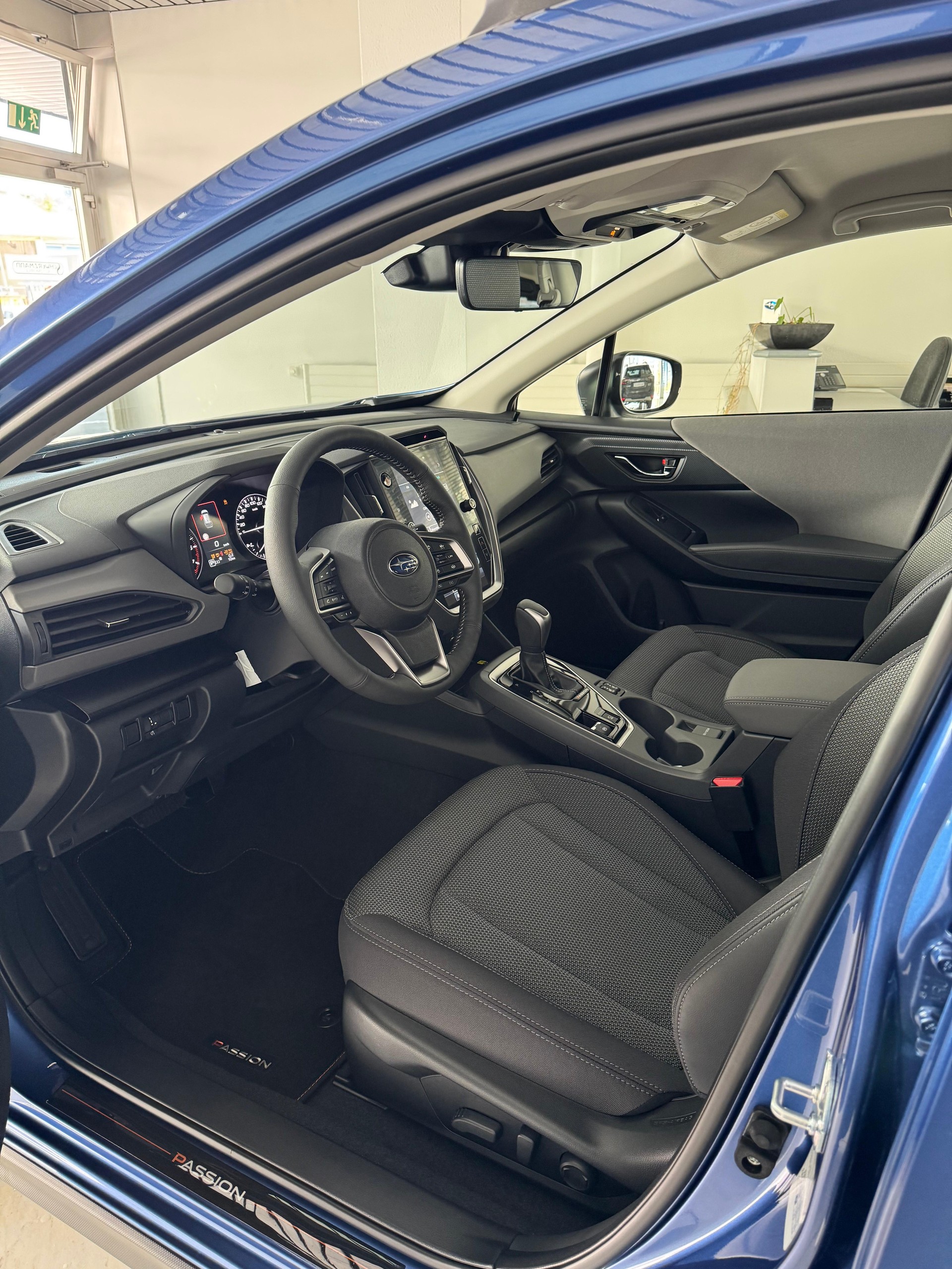 SUBARU Crosstrek 2.0 e-Boxer Passion AWD Lineartronic-image-8