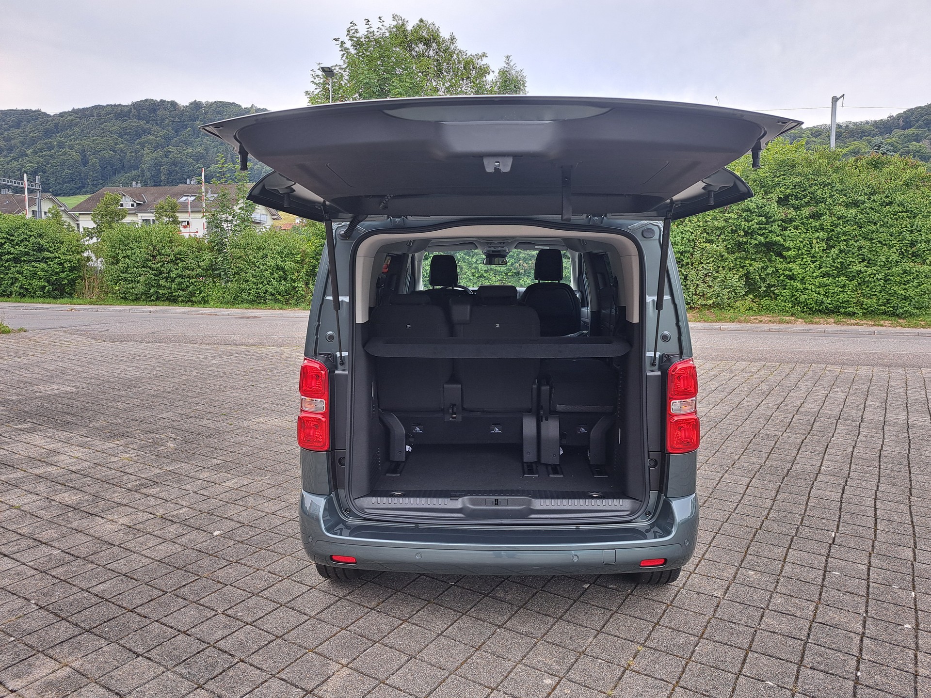 TOYOTA Proace Verso 2.0 D-4D Trend Medium Aut.-image-8