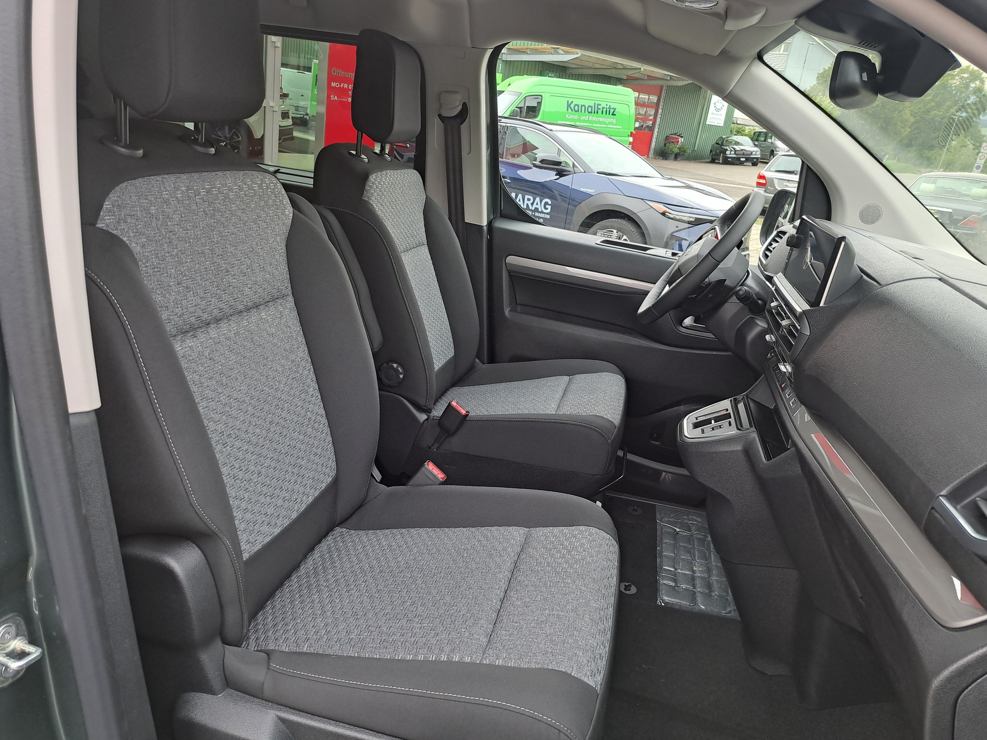 TOYOTA Proace Verso 2.0 D-4D Trend Medium Aut.-image-4