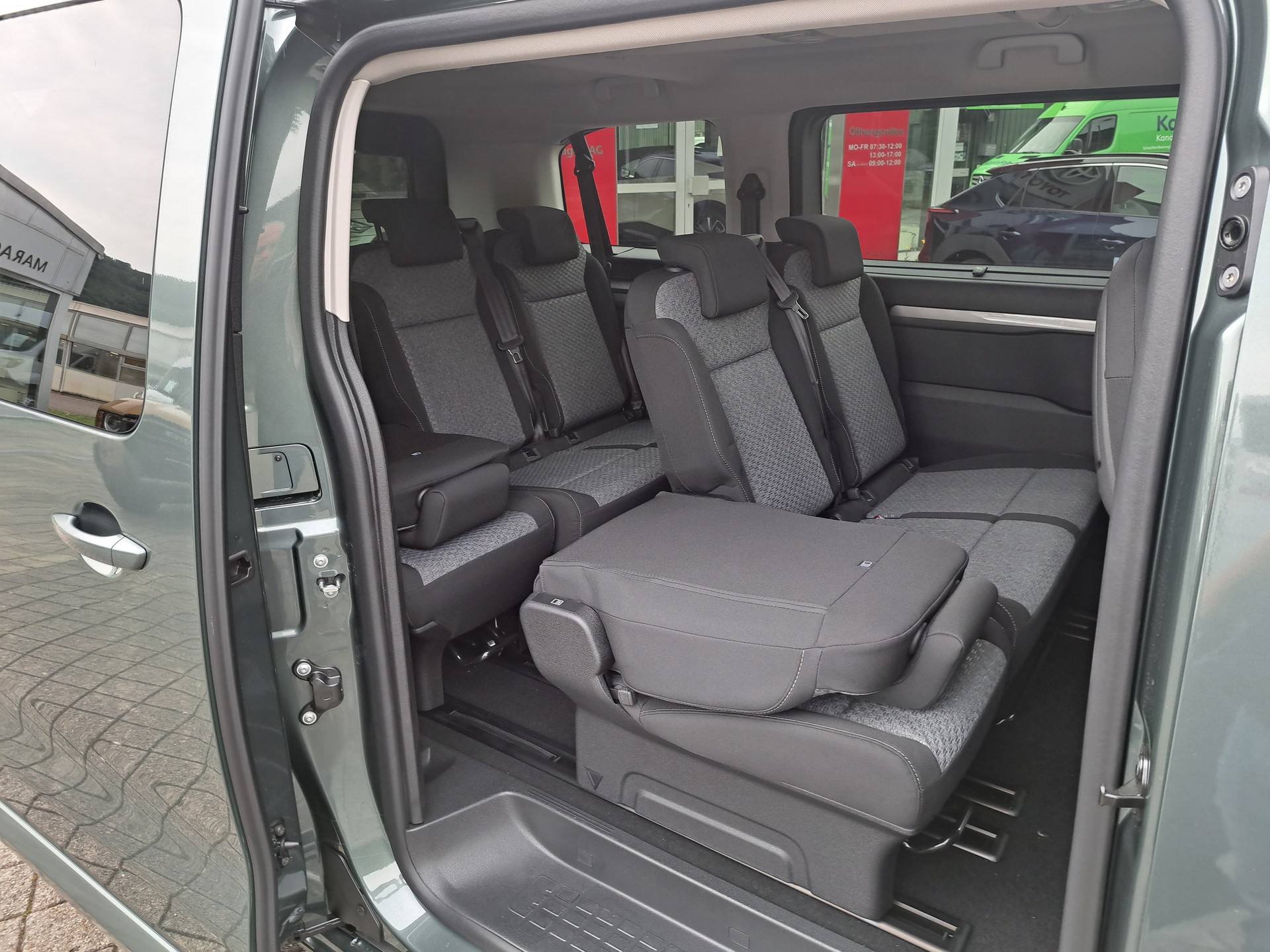 TOYOTA Proace Verso 2.0 D-4D Trend Medium Aut.-image-5