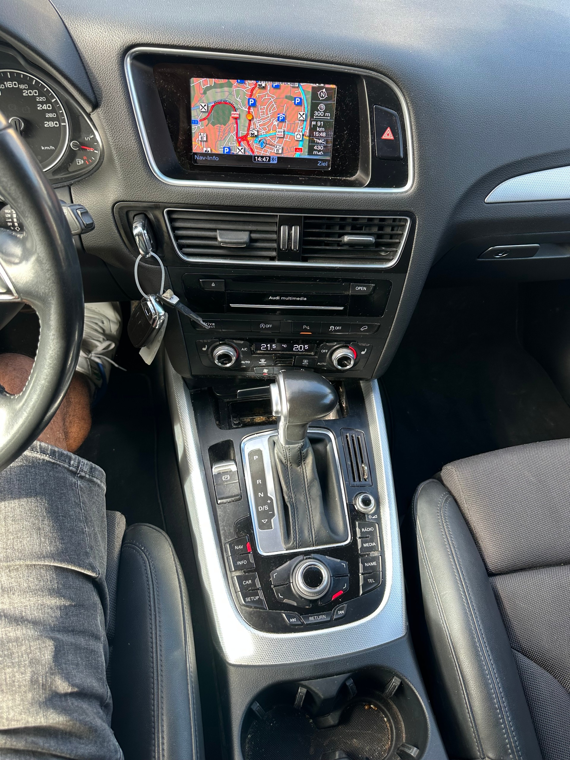 AUDI Q5 2.0 TDI quattro S-tronic-image-7