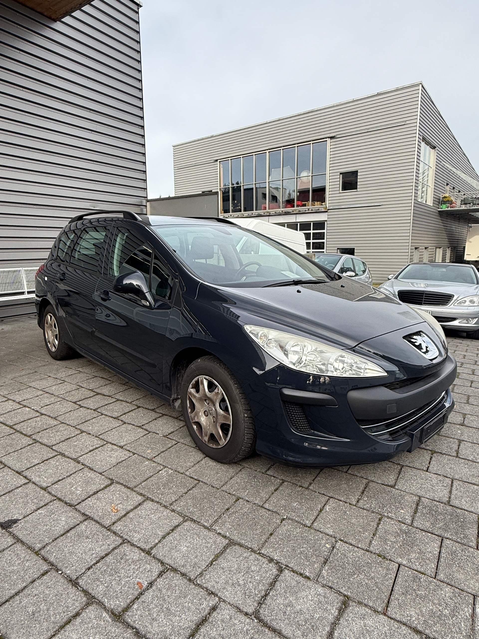 PEUGEOT 308 SW 1.6 HDI Trendy-image-2