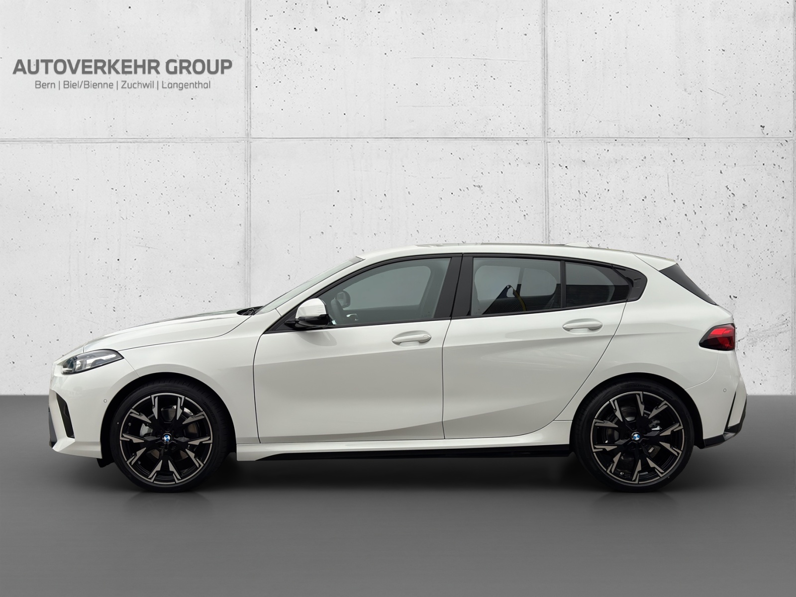BMW 120 M Sport Steptronic-showroom-element-1