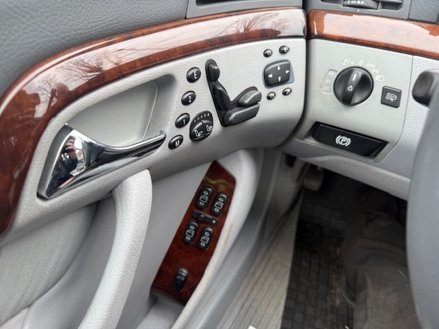 MERCEDES-BENZ S 320-image-13