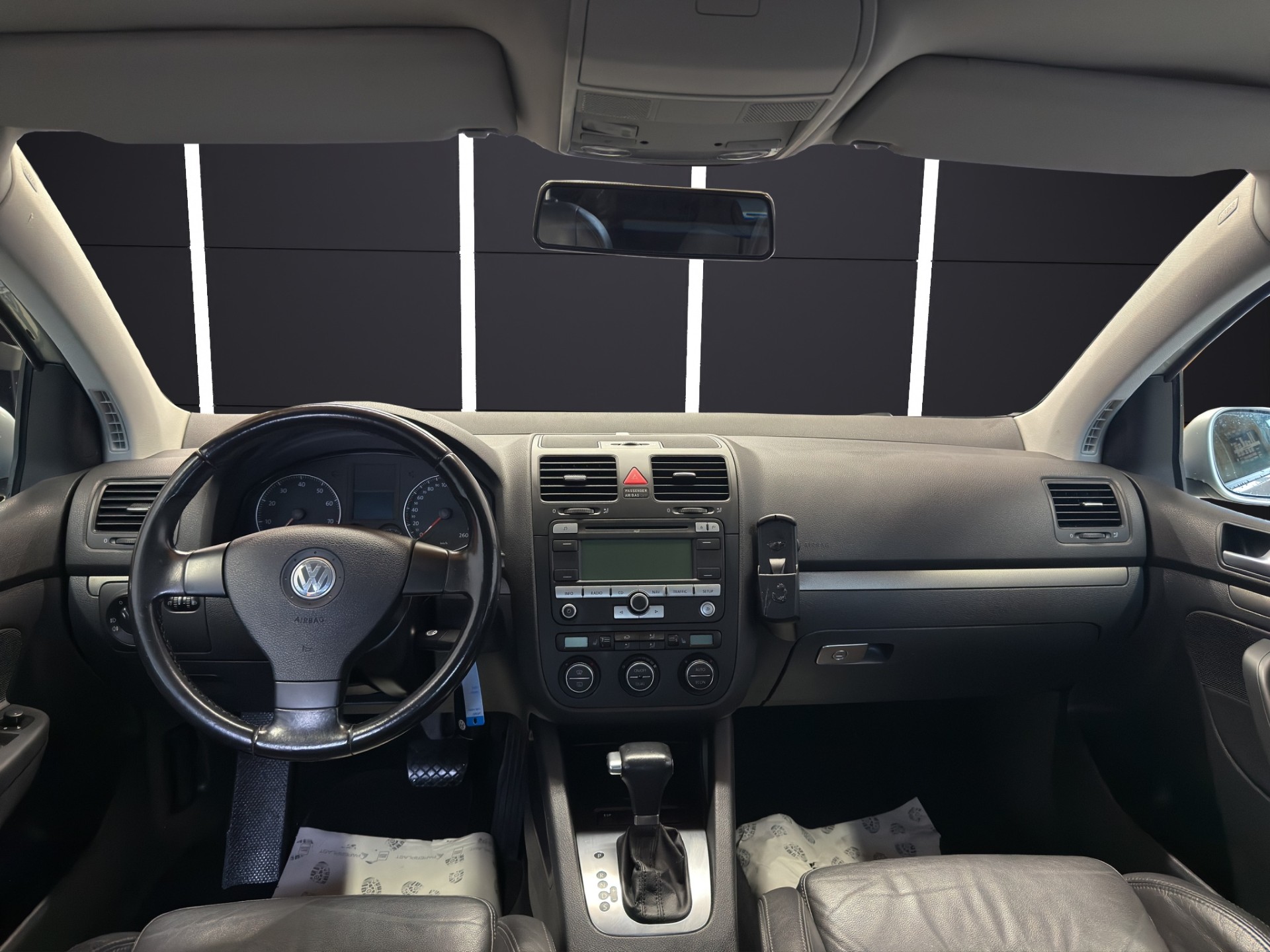 VW Golf 2.0 FSI Comfortline-image-5