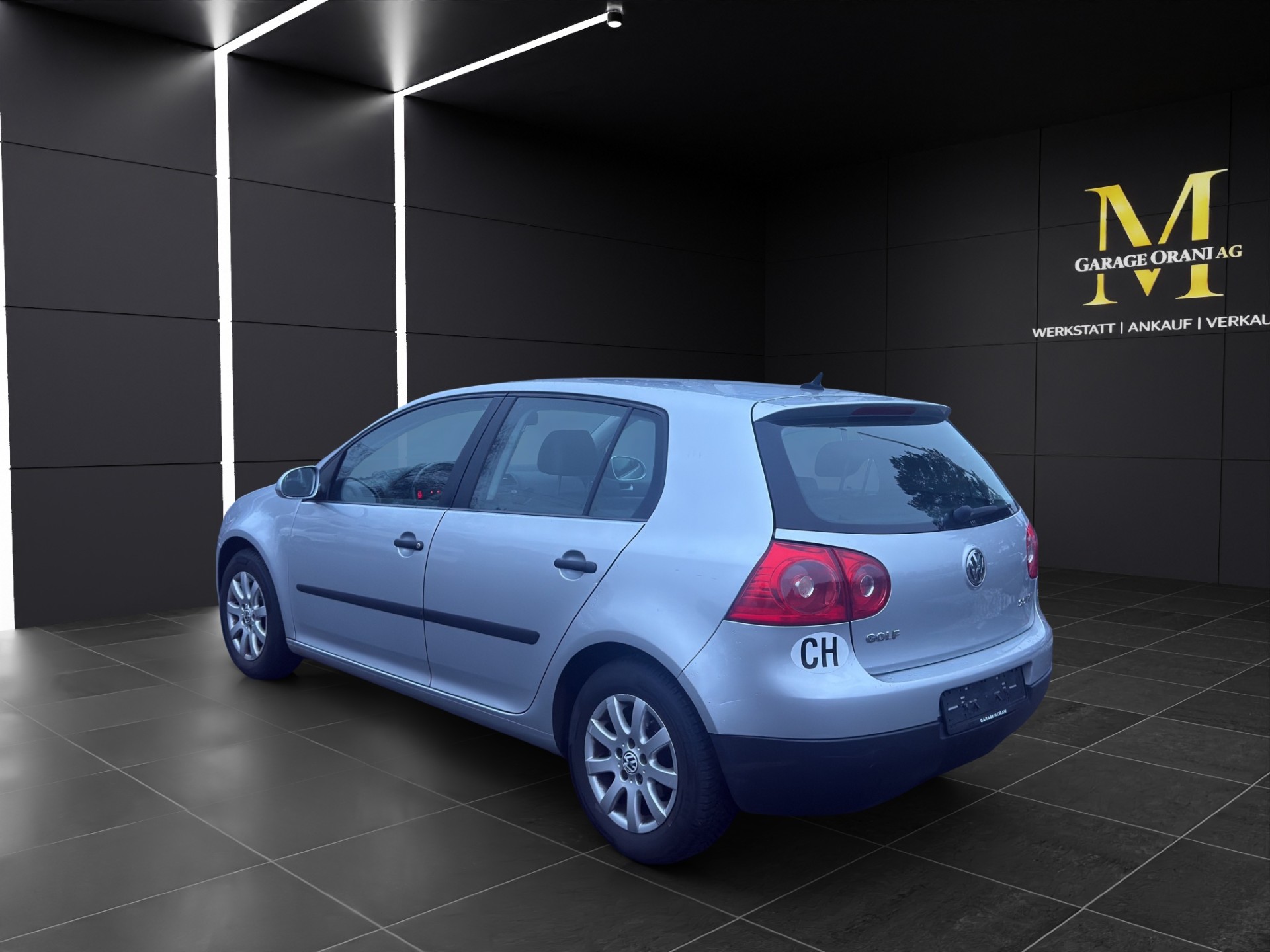 VW Golf 2.0 FSI Comfortline-showroom-element-1