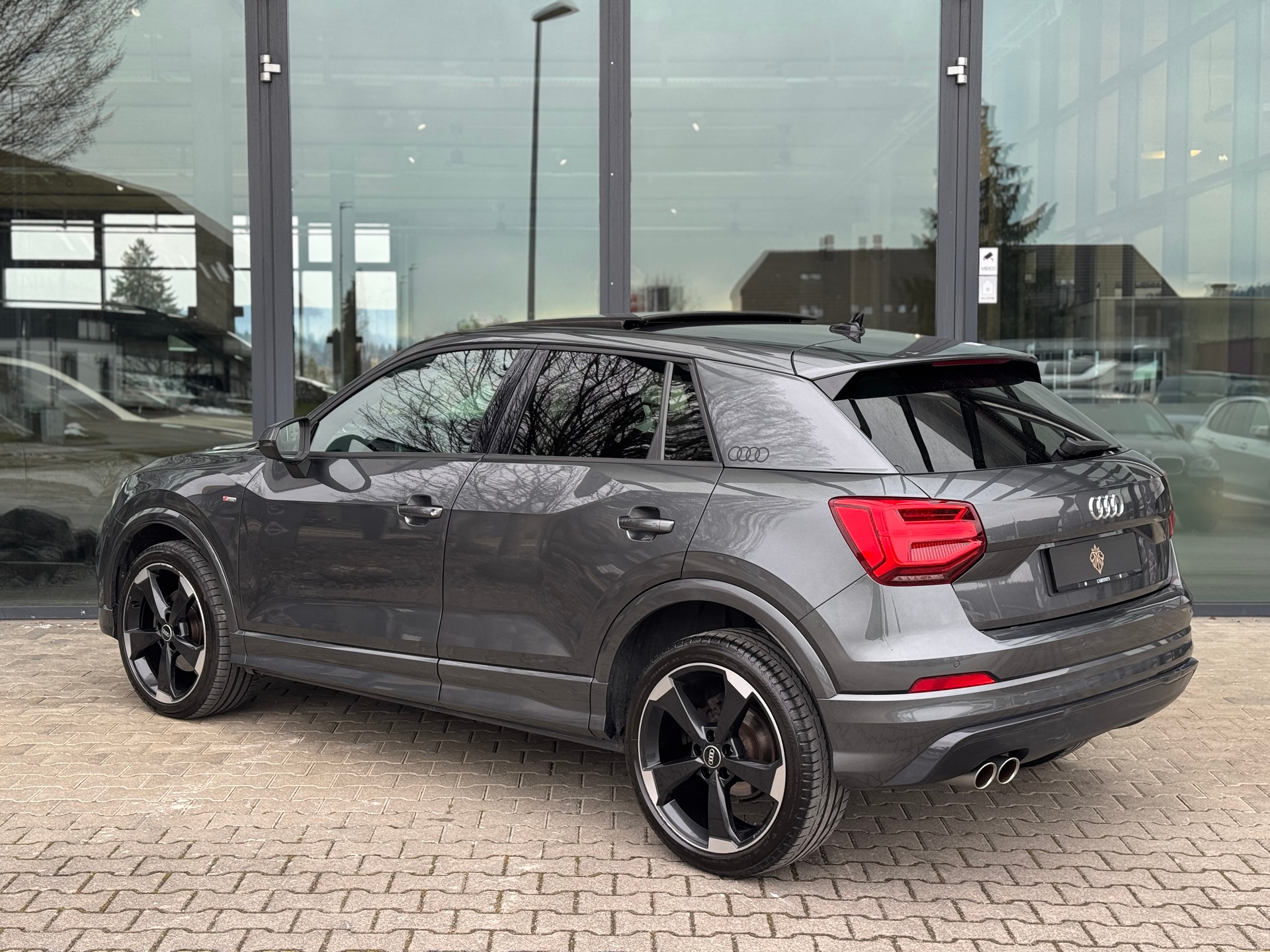 AUDI Q2 35 TFSI S line Sport S-tronic-showroom-element-3
