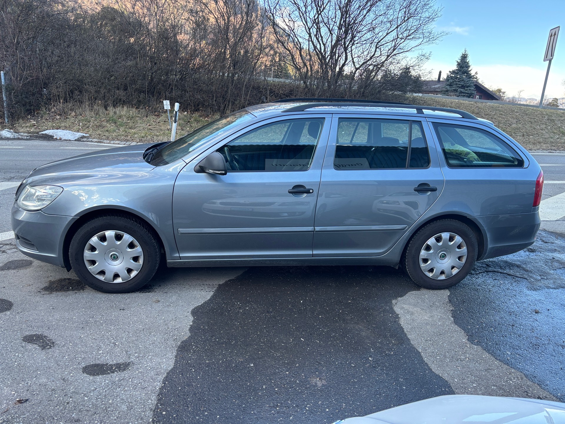 SKODA Octavia Combi 1.4 TSI Active-image-4