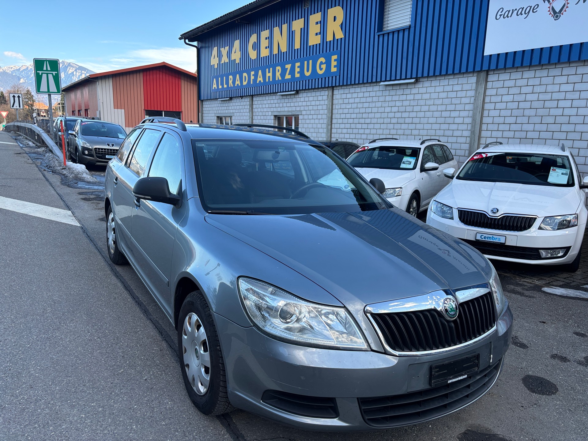 SKODA Octavia Combi 1.4 TSI Active-image-1