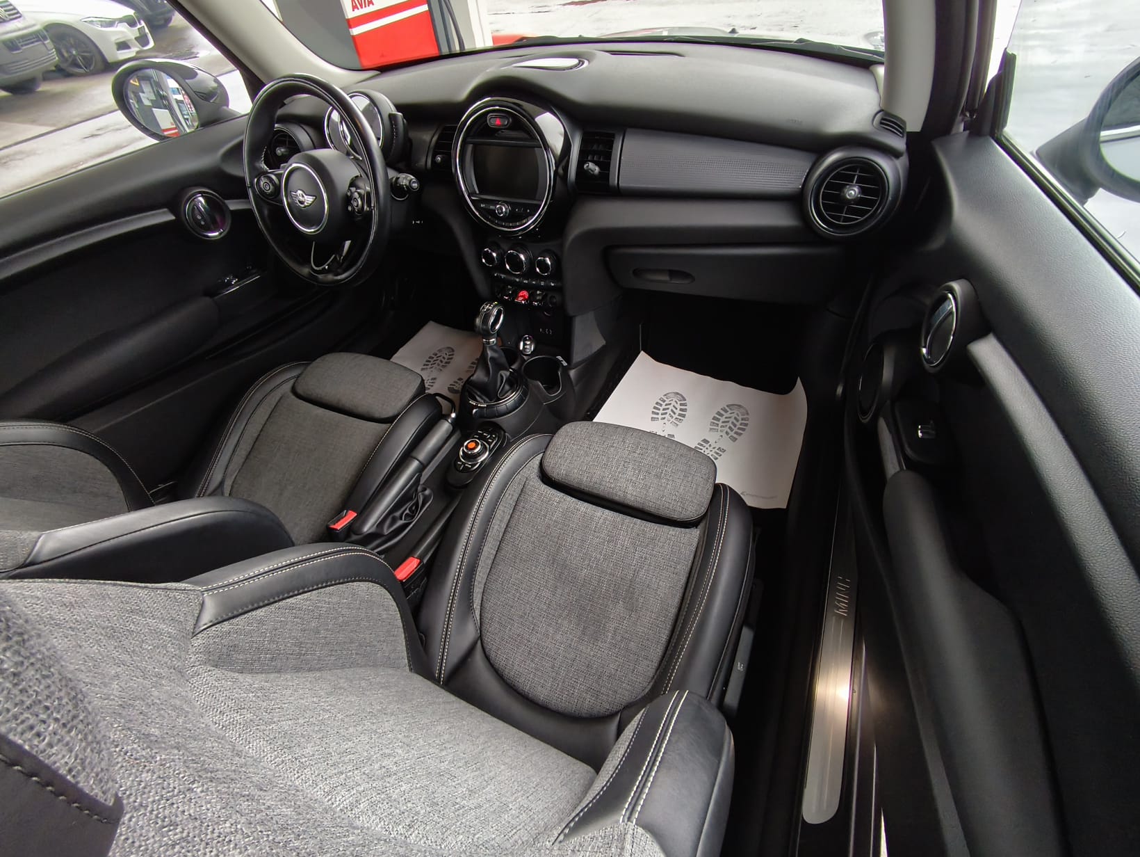 MINI Cooper Steptronic-image-8