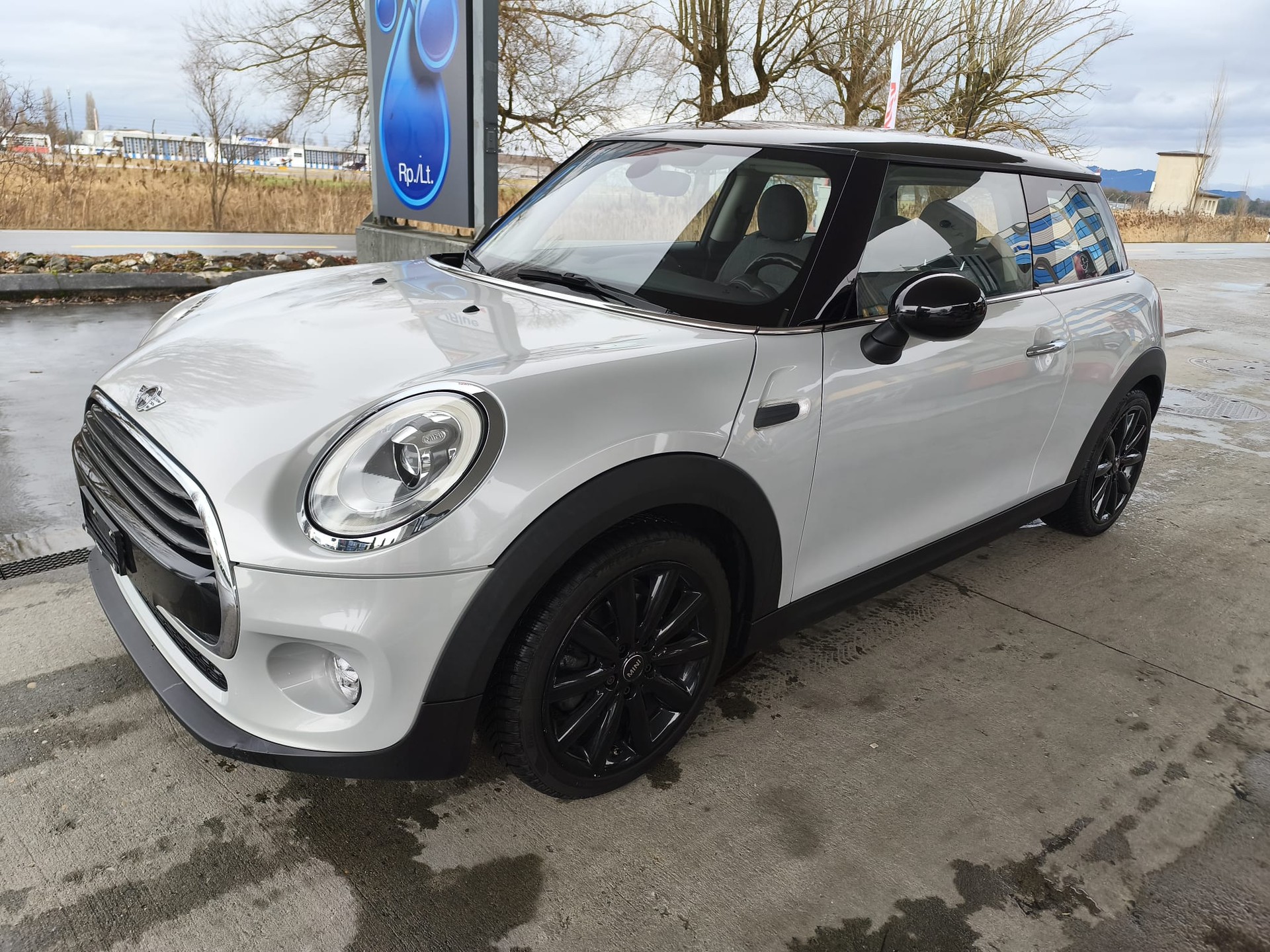 MINI Cooper Steptronic-image-1