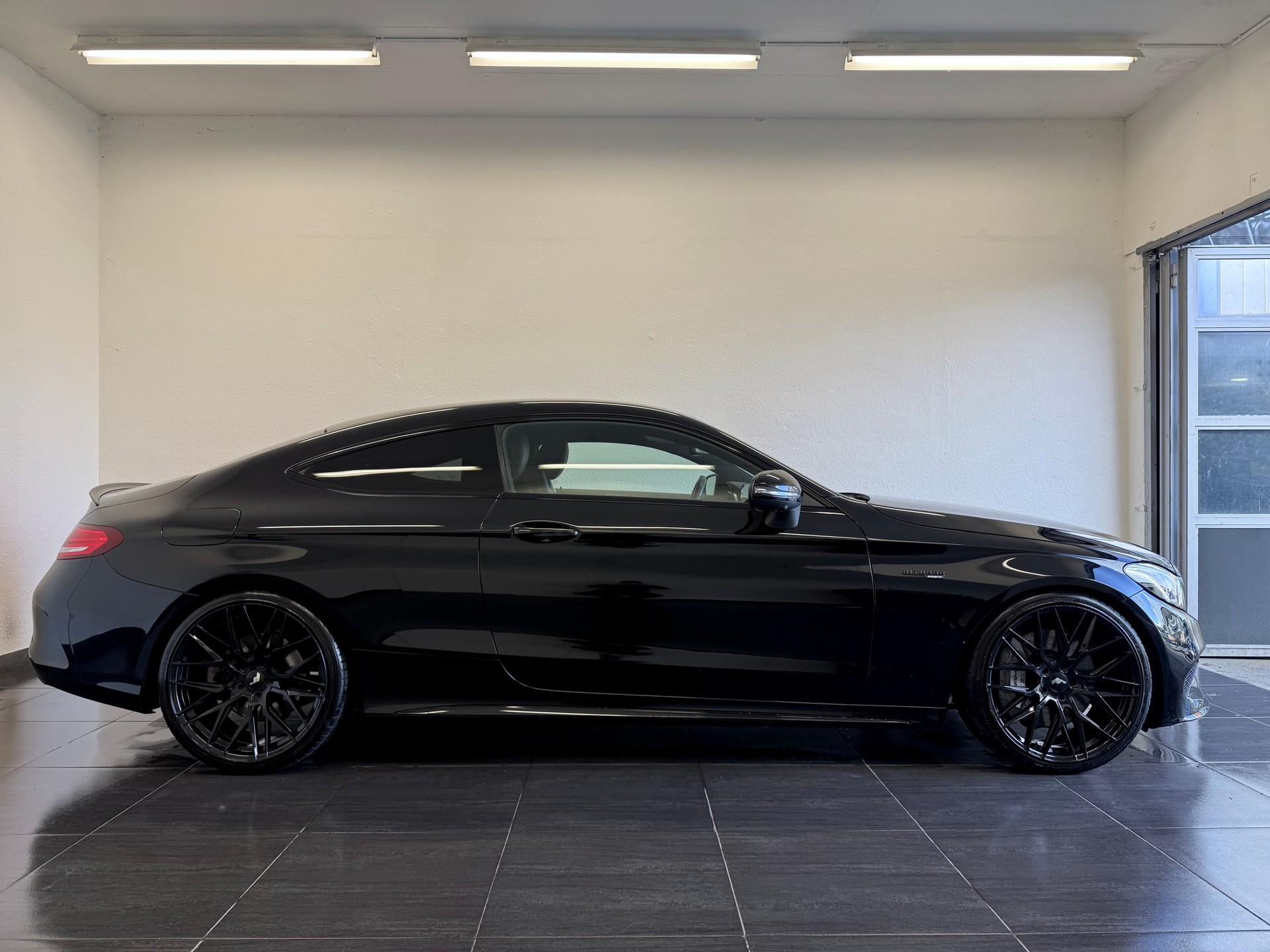 MERCEDES-BENZ C 43 AMG 4Matic 9G-tronic "ALL BLACK"-image-4