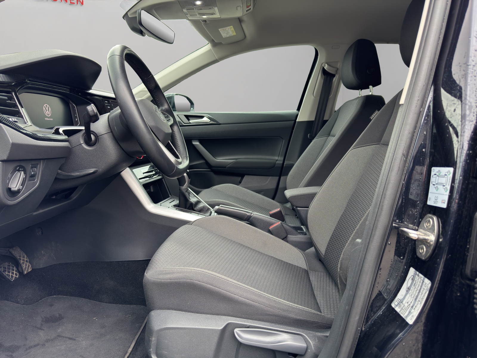VW Taigo 1.0 TSI Life-showroom-element-3