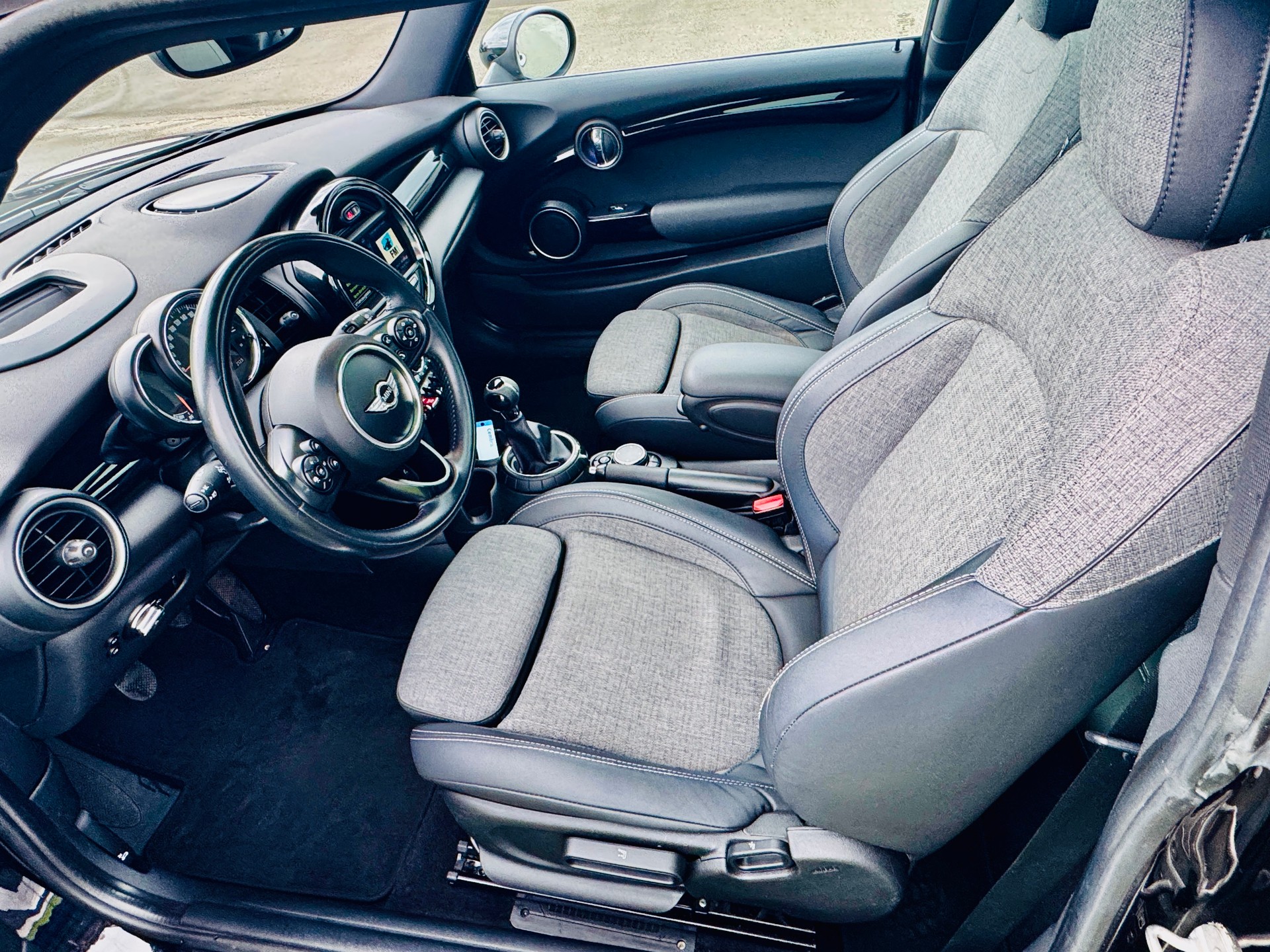 MINI Cooper S-image-10