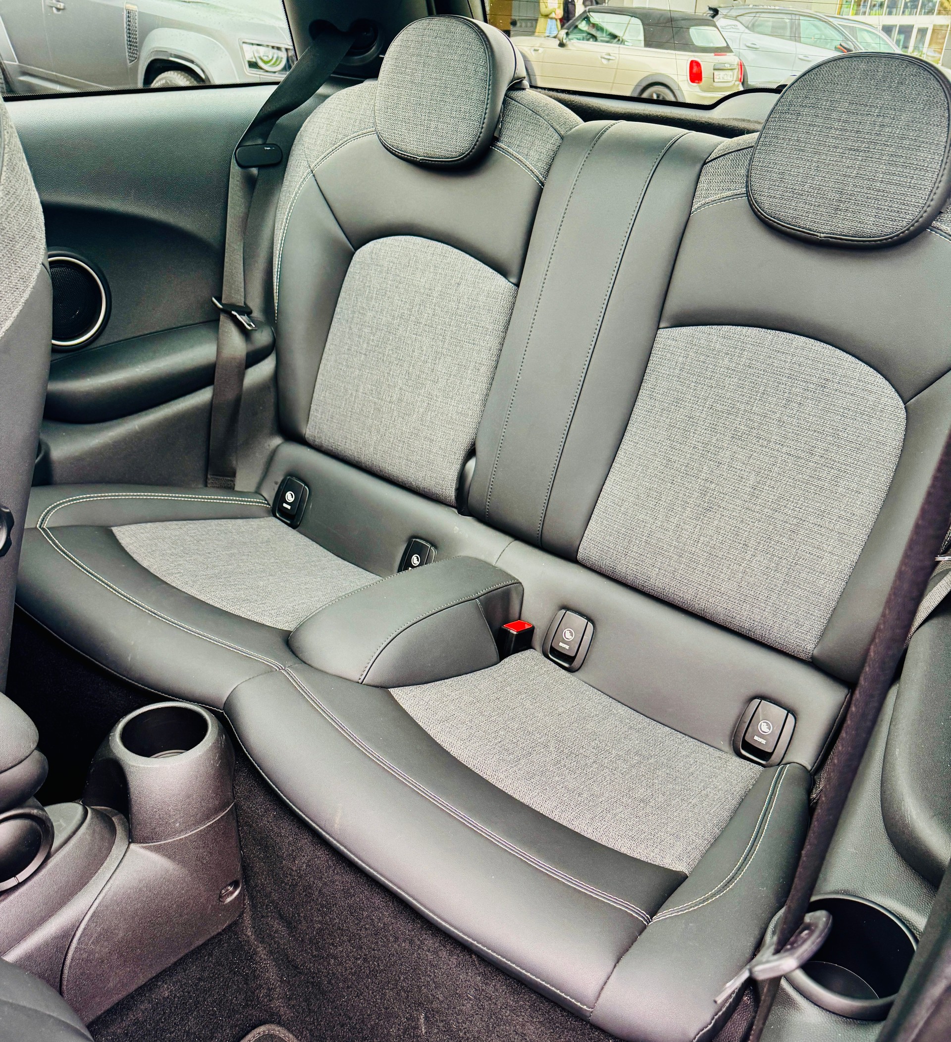 MINI Cooper S-image-11