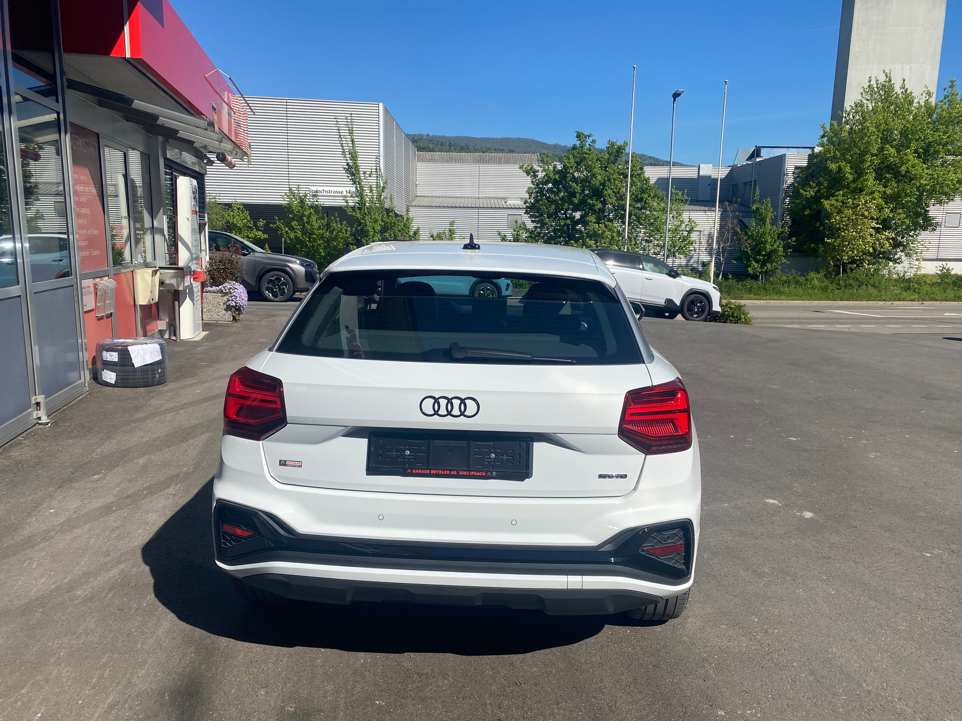 AUDI Q2 40 TFSI S line Attraction quattro S-tronic-image-4