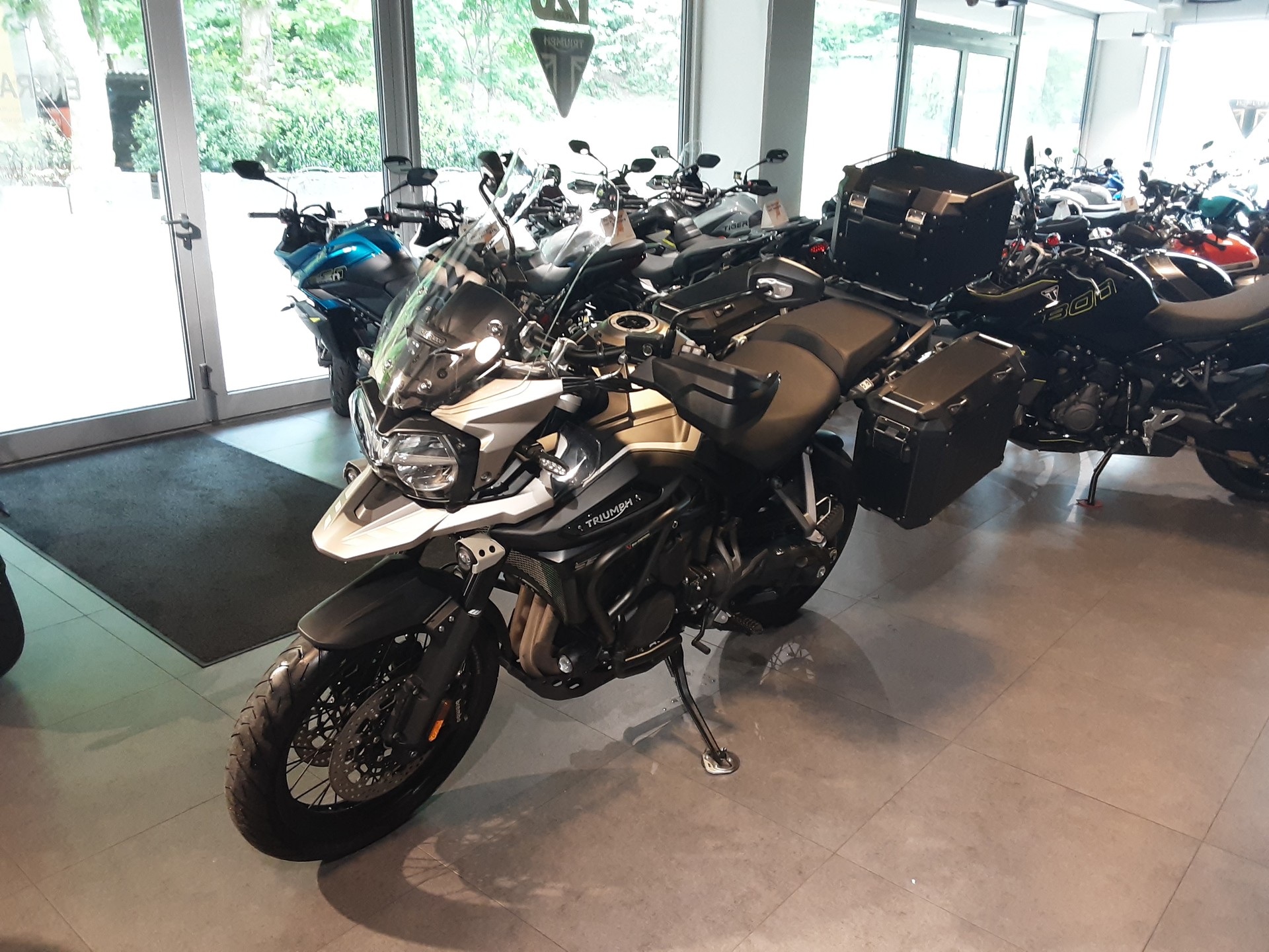 TRIUMPH Tiger 1200 XCa ABS-image-2