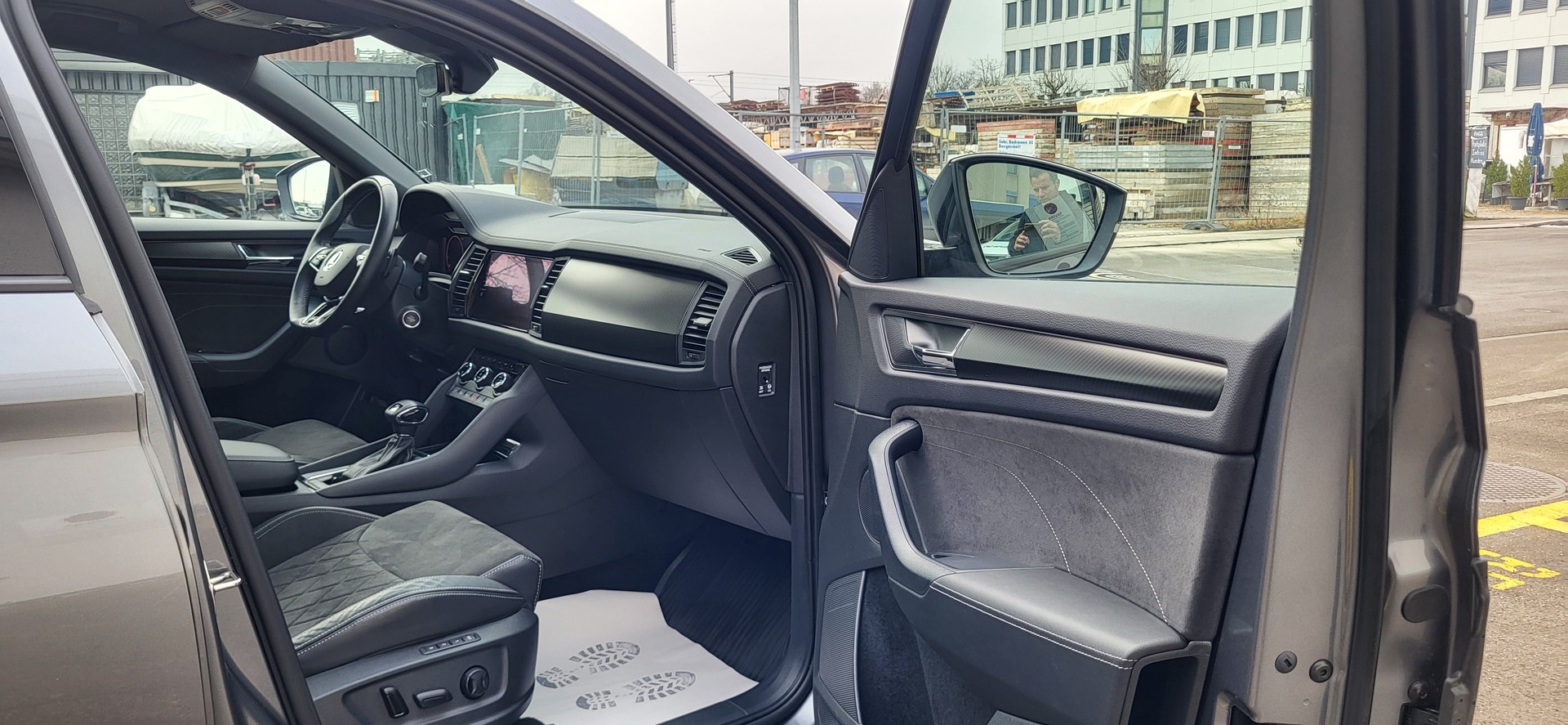 SKODA Kodiaq 2.0 TDI CR SportLine 4x4 DSG-image-9