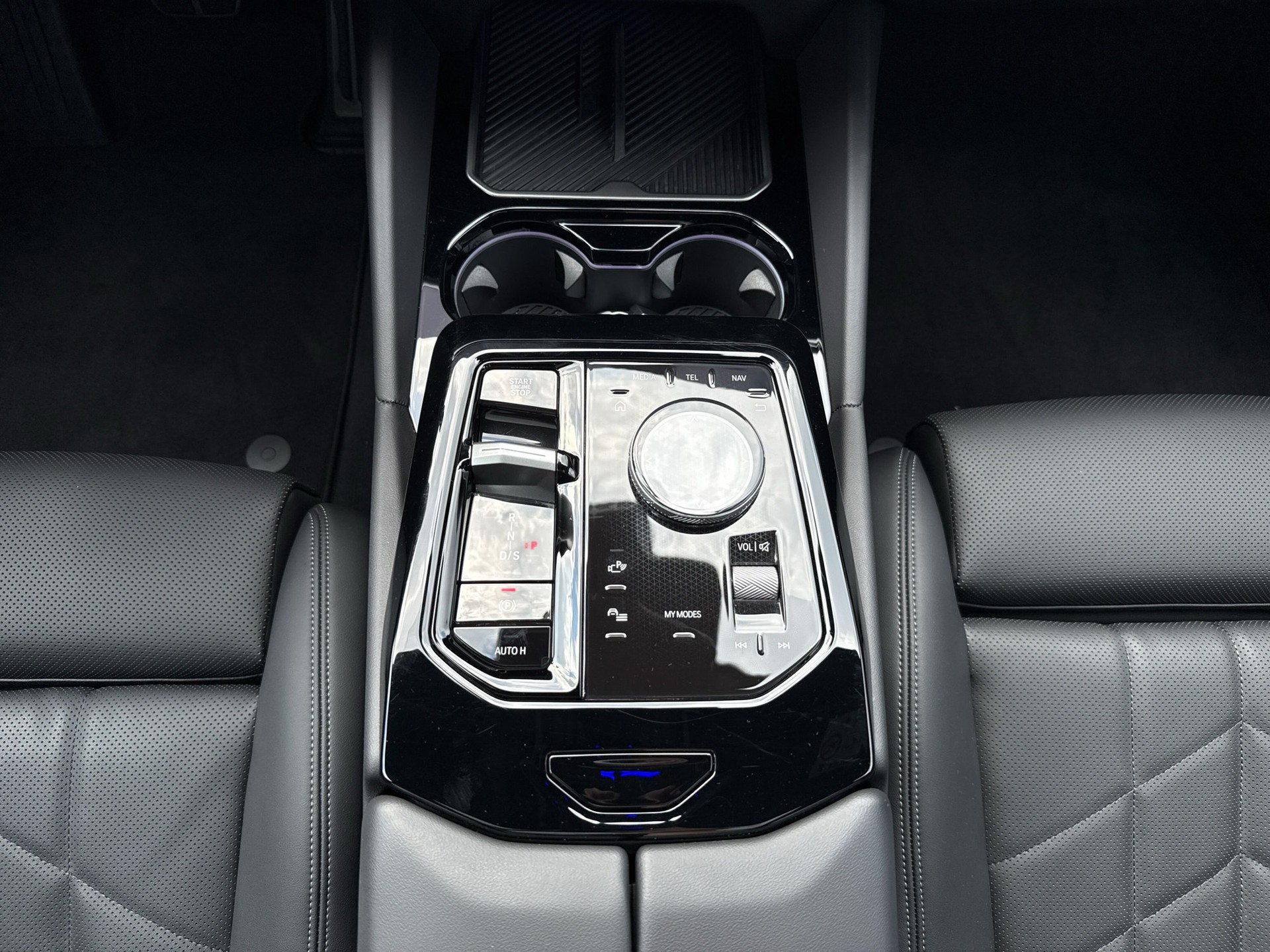 BMW 520d xDrive 48V Touring M Sport Steptronic-image-11