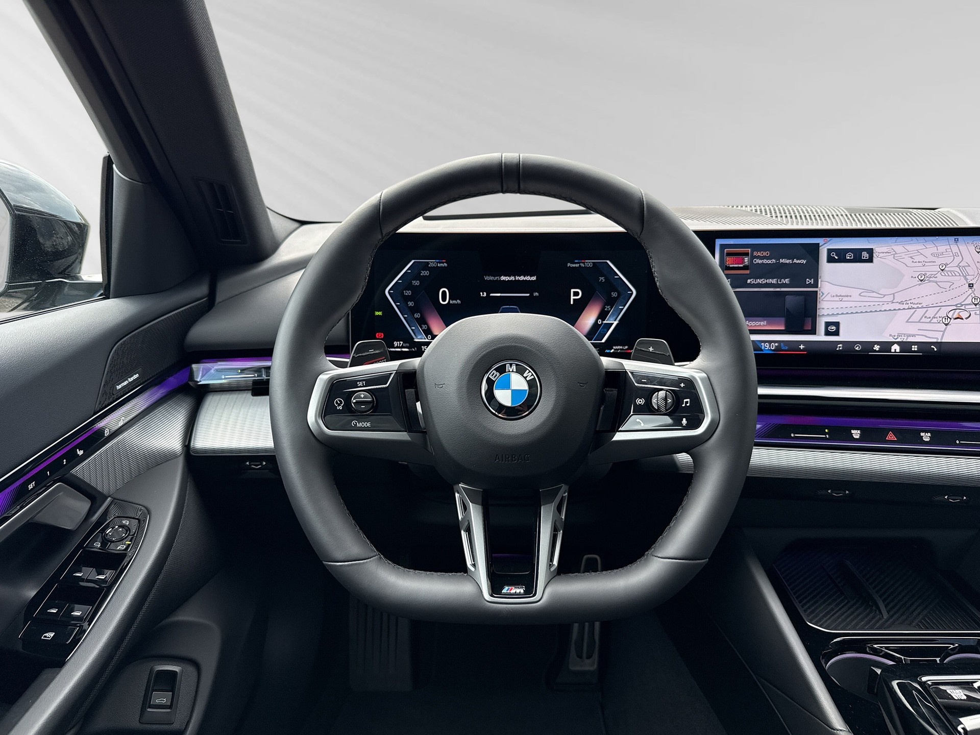 BMW 520d xDrive 48V Touring M Sport Steptronic-image-4