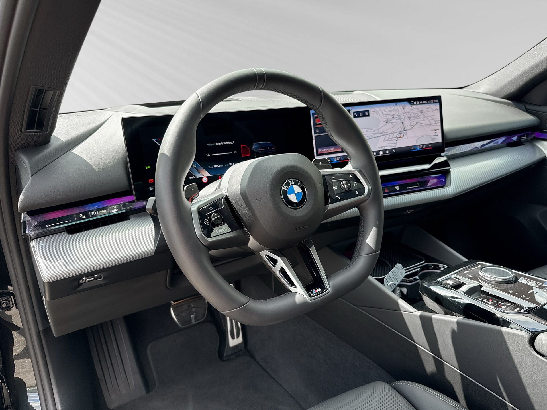 BMW 520d xDrive 48V Touring M Sport Steptronic-showroom-element-3