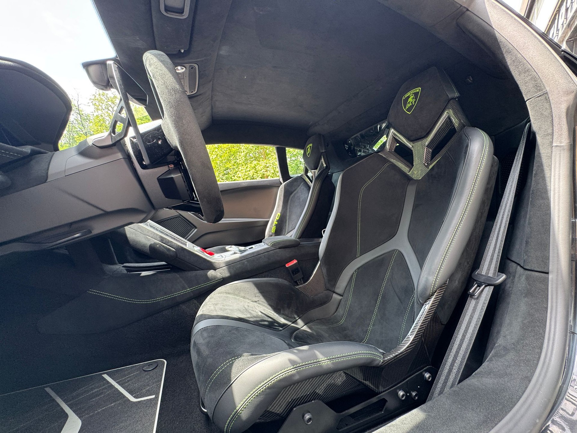 LAMBORGHINI Huracan STO Coupé DCT RWD-image-9