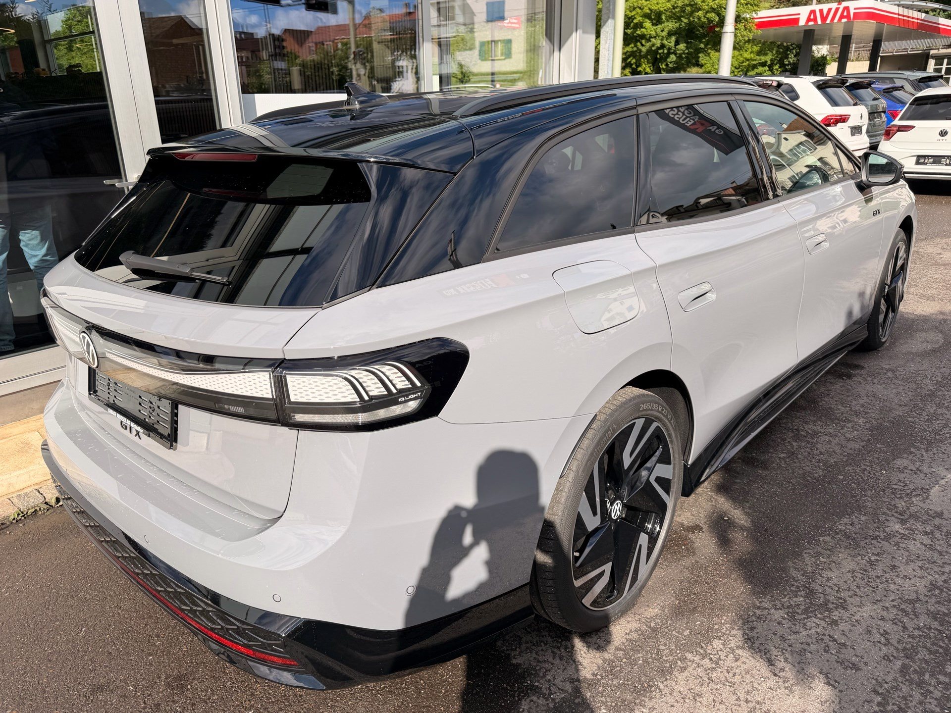 VW ID.7 TOURER GTX 340 PS 4MOTION *** NEUWAGEN MIT TOPAUSSTATTUNG ***-showroom-element-3
