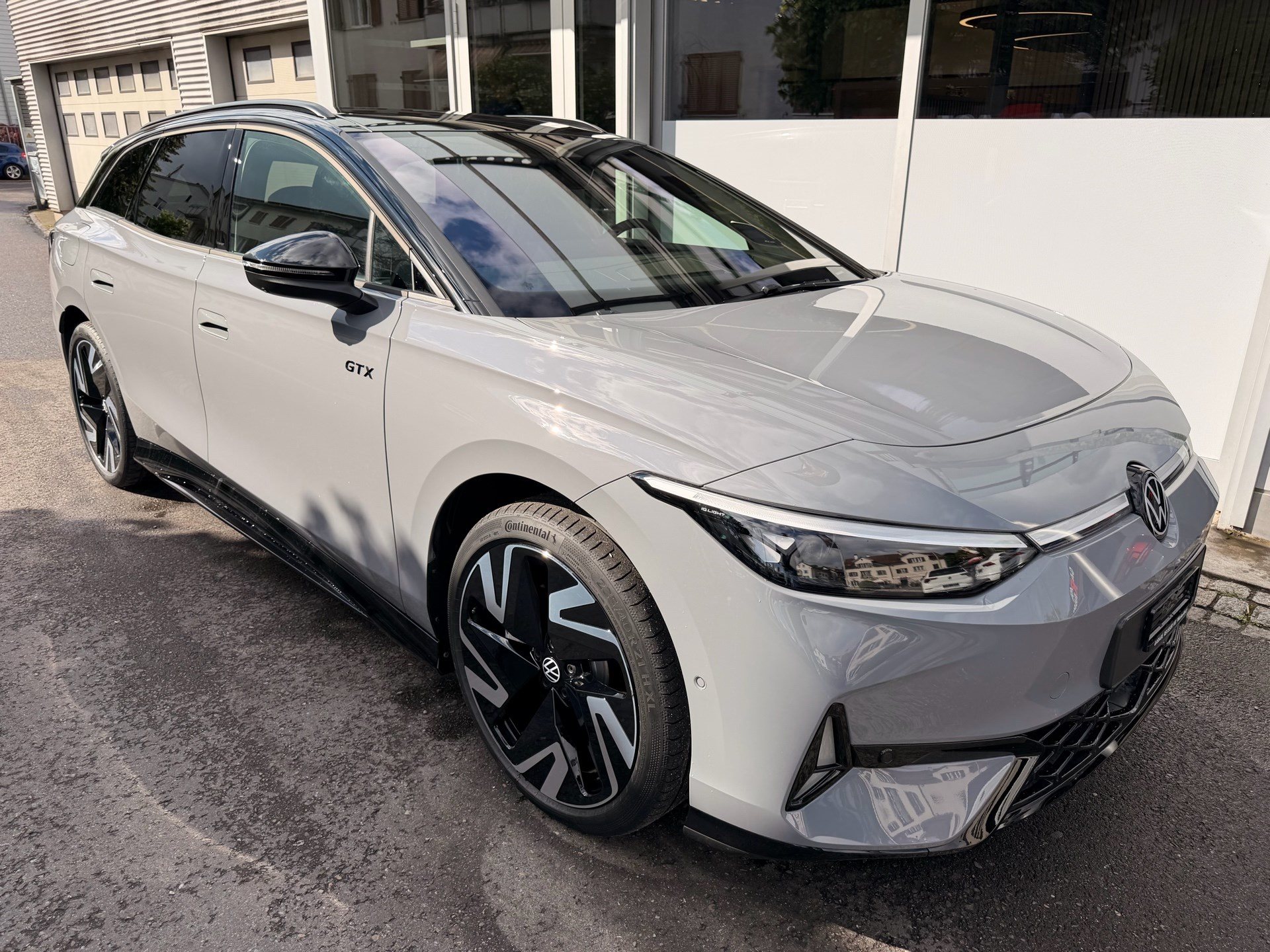 VW ID.7 TOURER GTX 340 PS 4MOTION *** NEUWAGEN MIT TOPAUSSTATTUNG ***-showroom-element-2