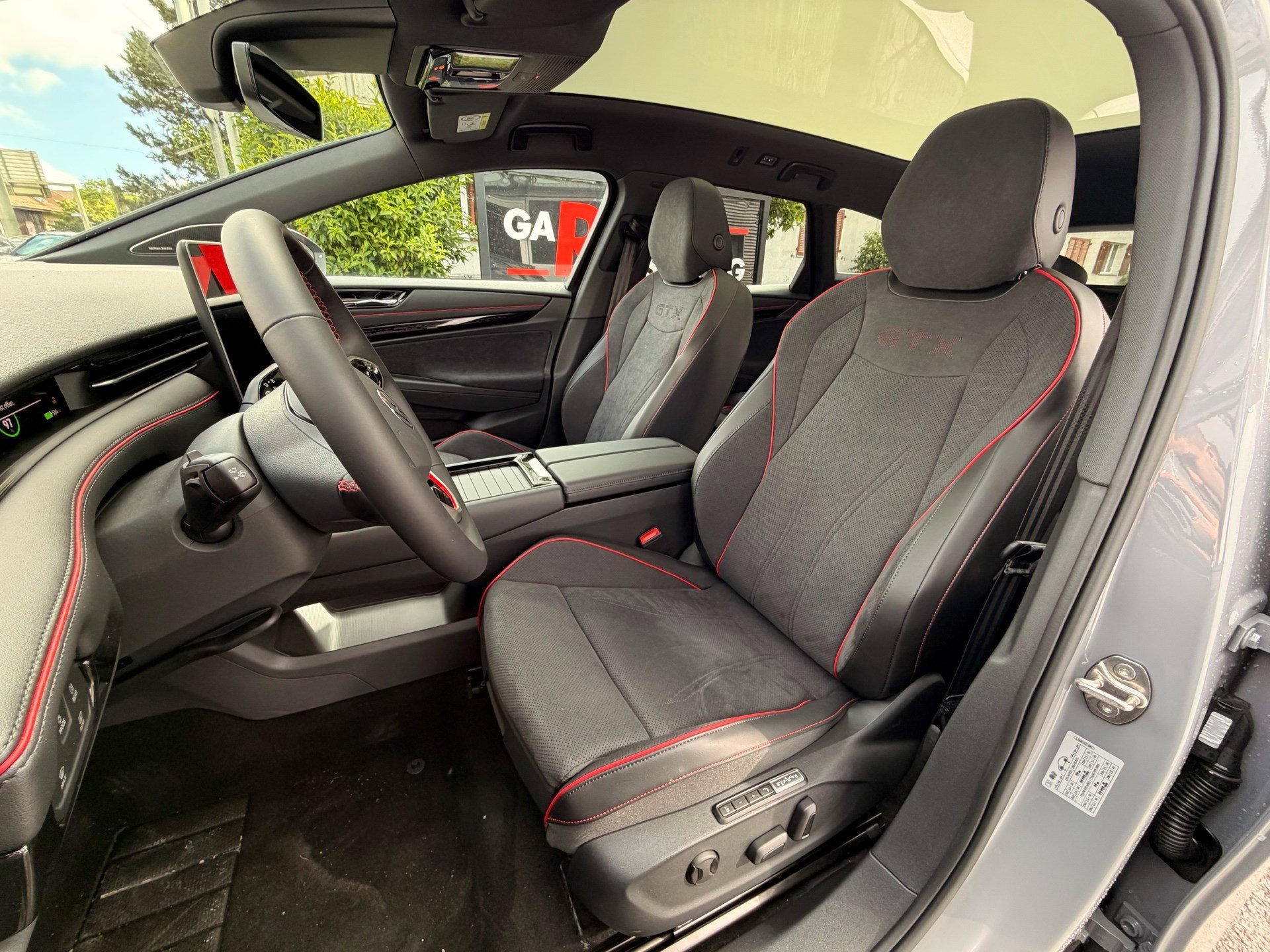 VW ID.7 TOURER GTX 340 PS 4MOTION *** NEUWAGEN MIT TOPAUSSTATTUNG ***-image-7
