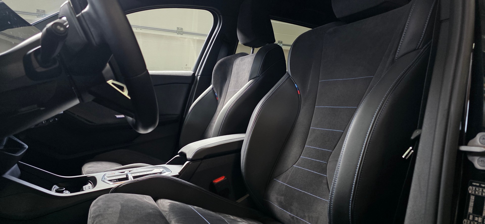 BMW 120d M Sport Steptronic *Harman/Kardon*Abstandsregler*360°Kamera*CarPlay/AndroidAuto*HeadUpDisplay*Ambientebeleuchtung*-image-9