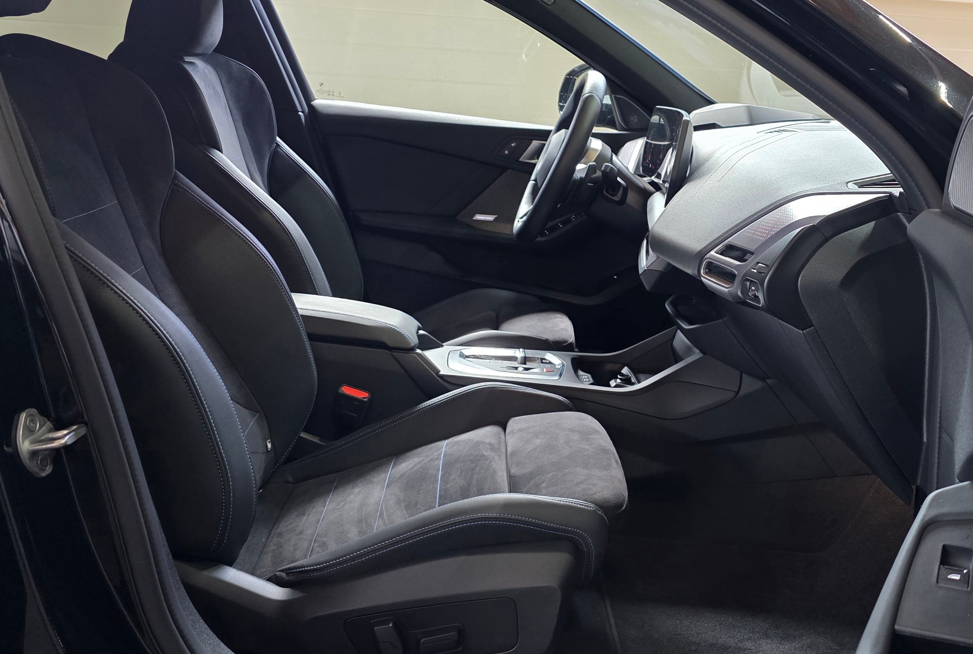 BMW 120d M Sport Steptronic *Harman/Kardon*Abstandsregler*360°Kamera*CarPlay/AndroidAuto*HeadUpDisplay*Ambientebeleuchtung*-image-26