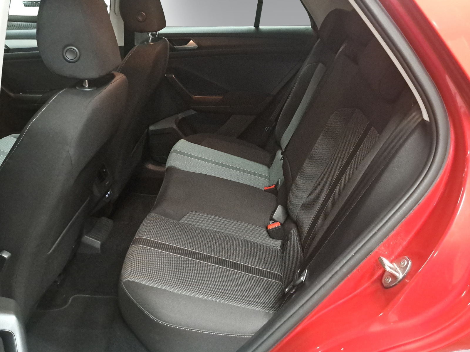 VW T-Roc 1.5 TSI EVO Life DSG-image-8