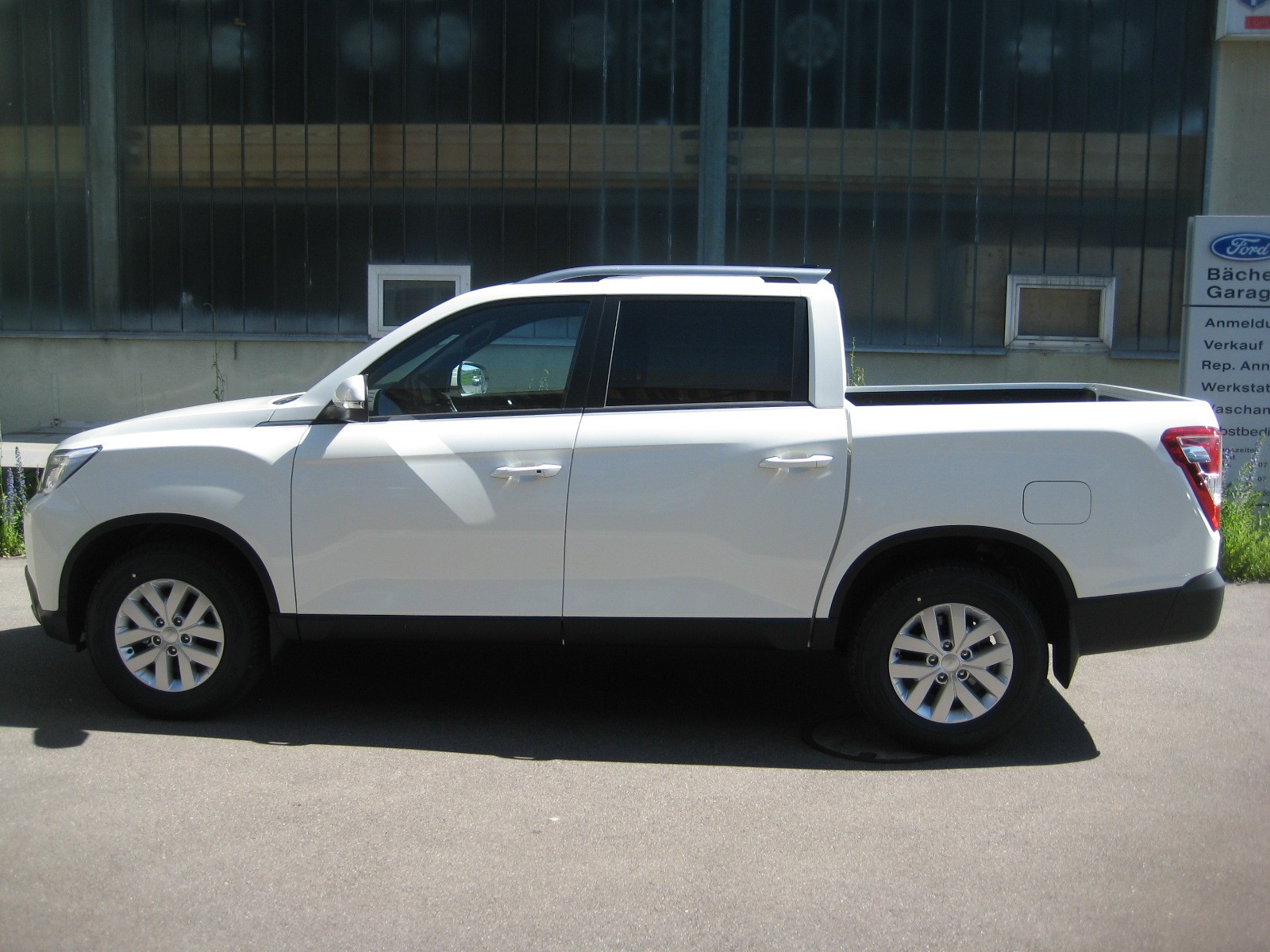 KGM-SsangYong Musso 2.2 Platinum 4WD A-image-1